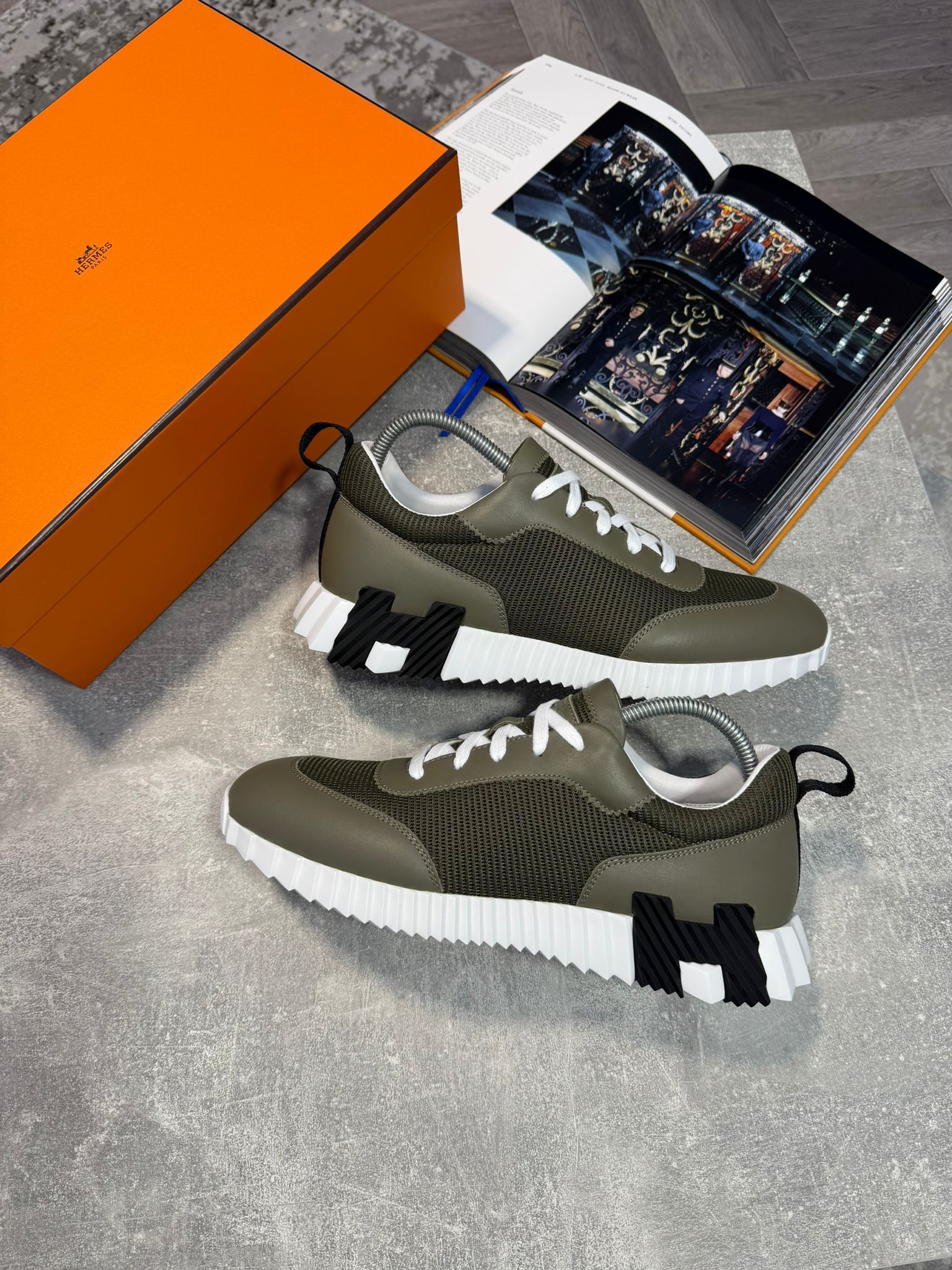 Herm Trainers image 3