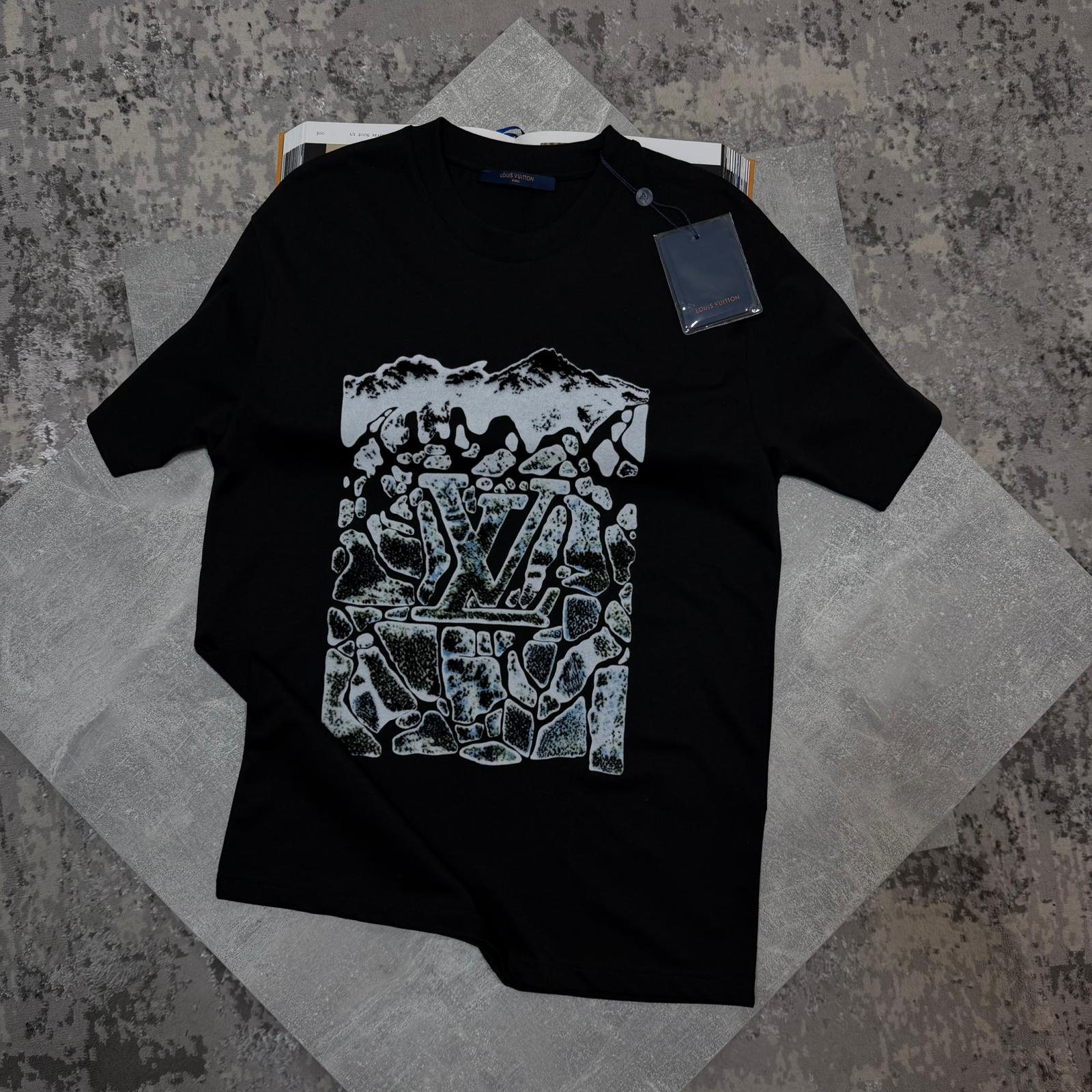 LV Tshirt Black image 0