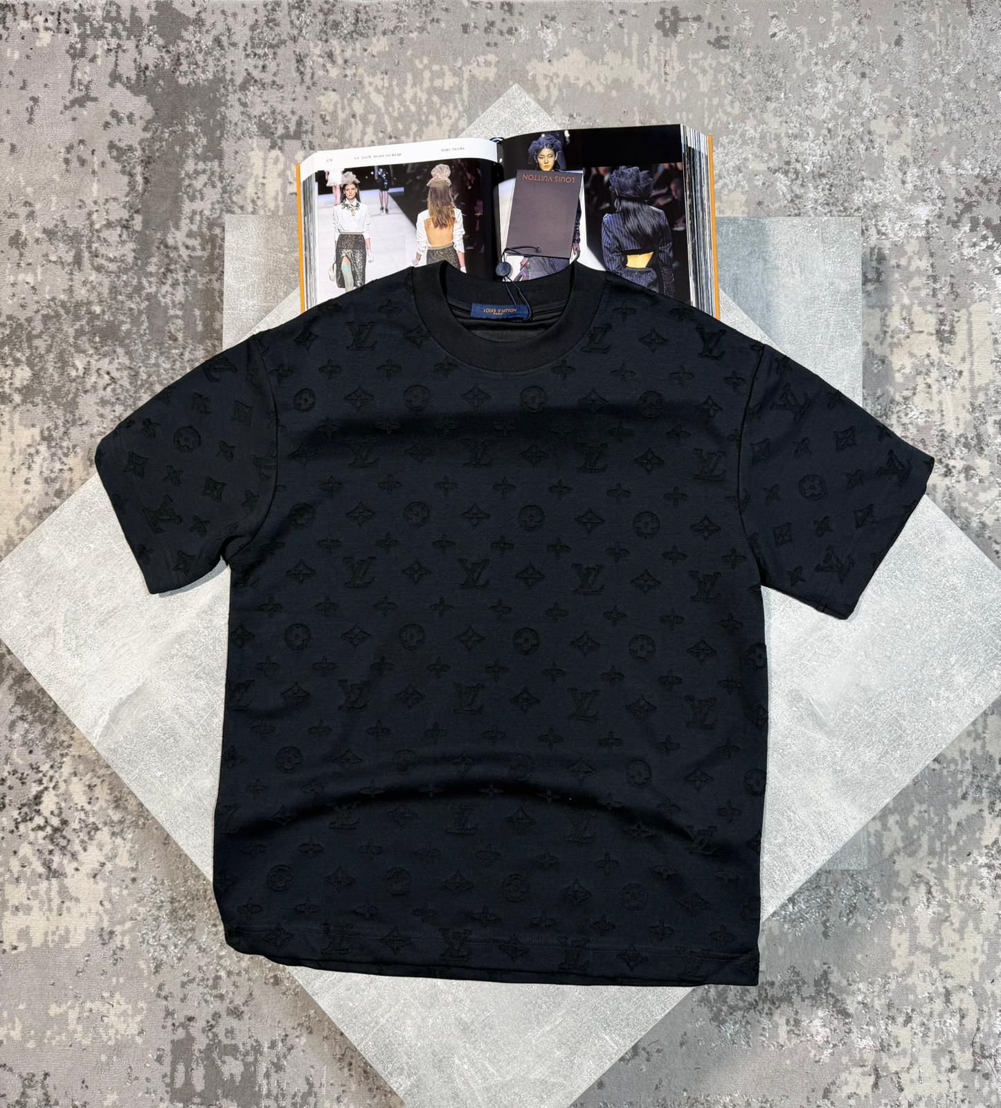 LV Tshirt Black image 0