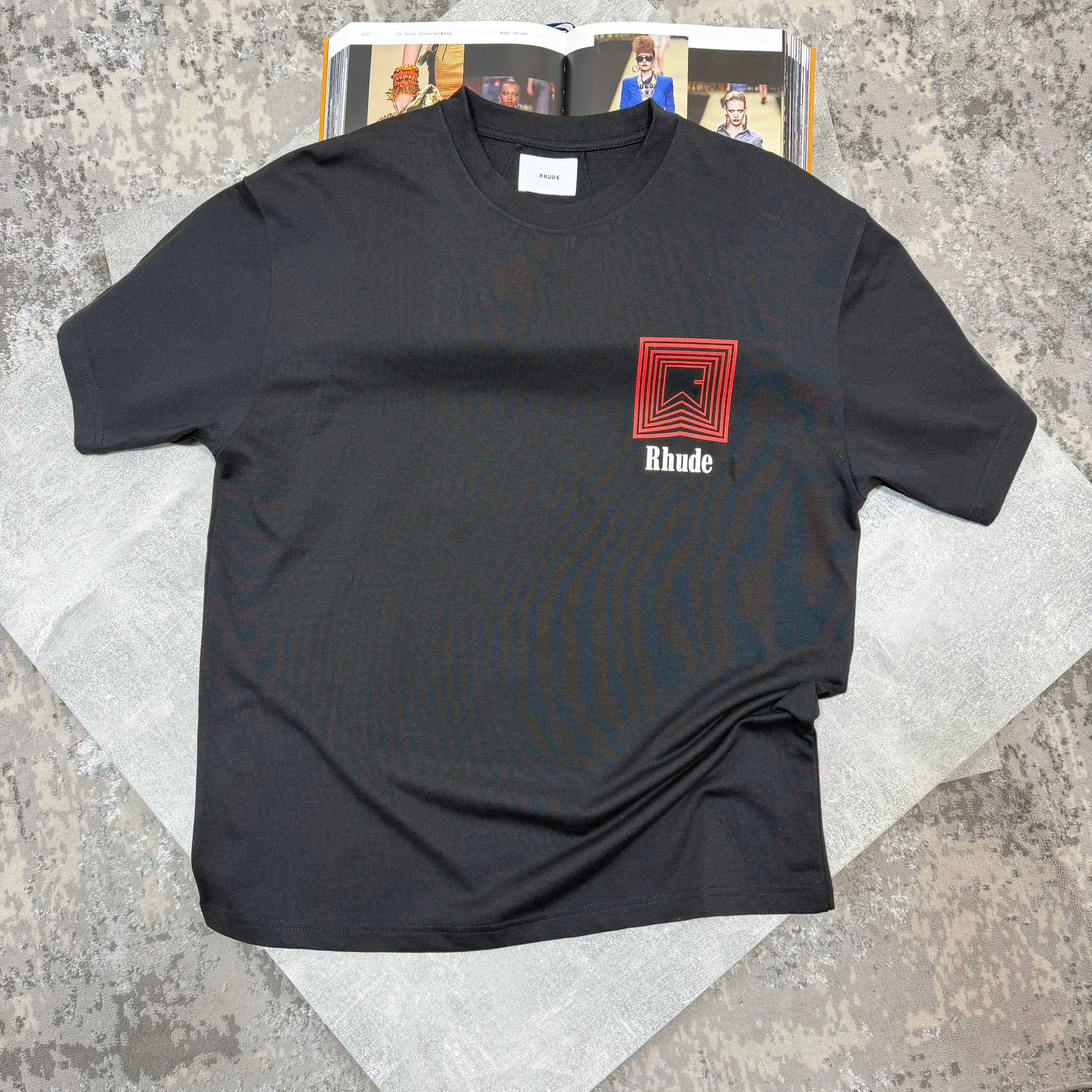 Hude Tshirt Black image 0