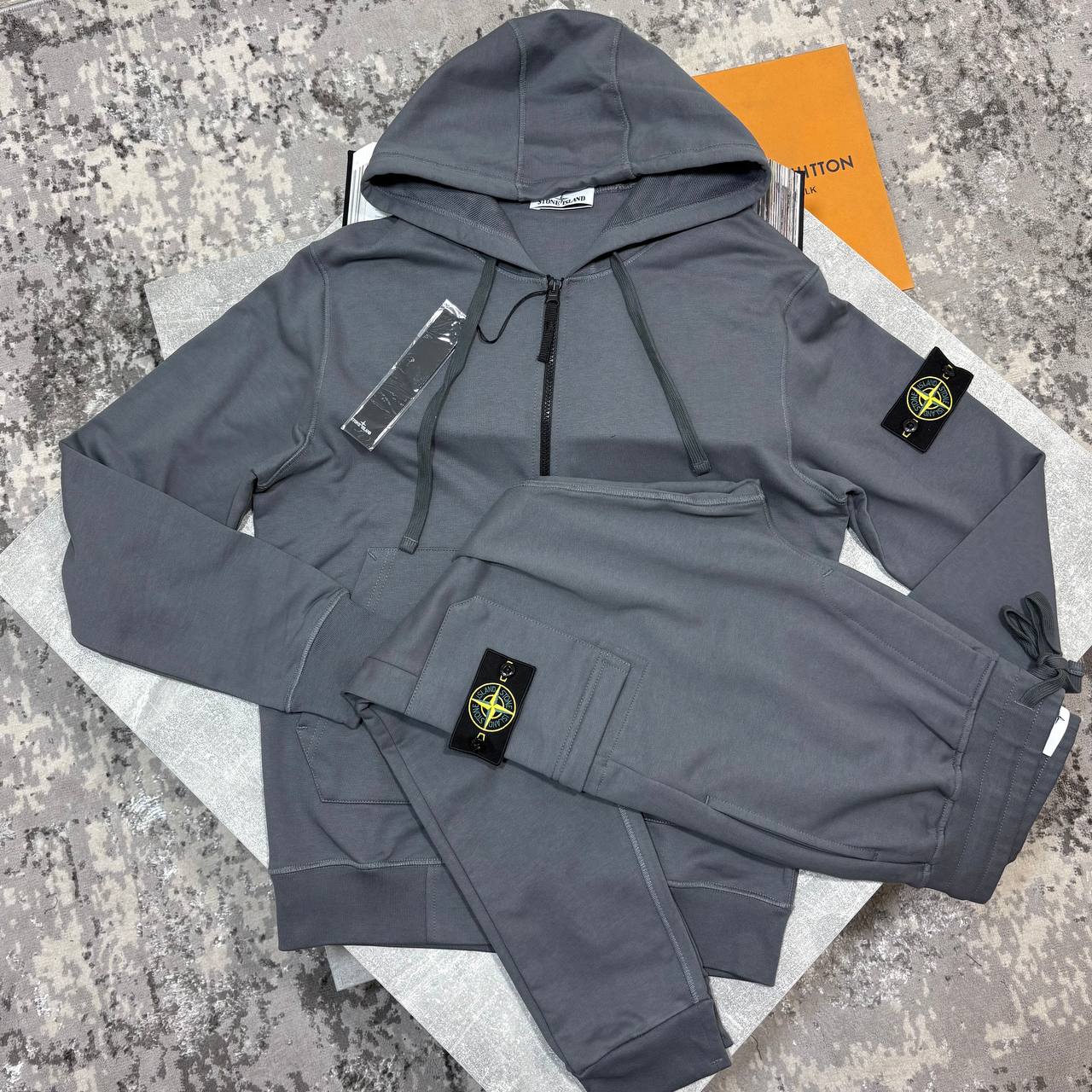 STONE ISLAND TRACKSUITS DARK GREY image 0