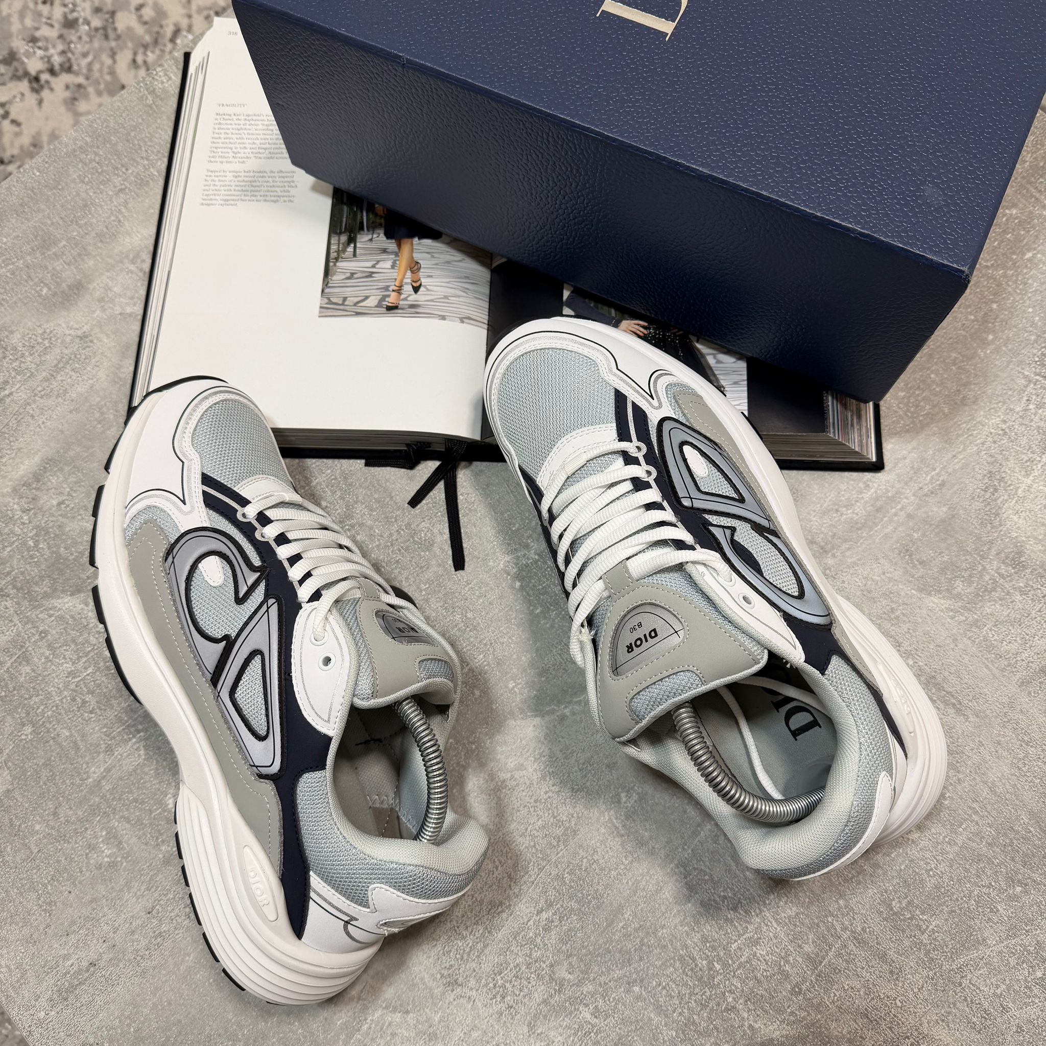 B30 White n Grey image 1