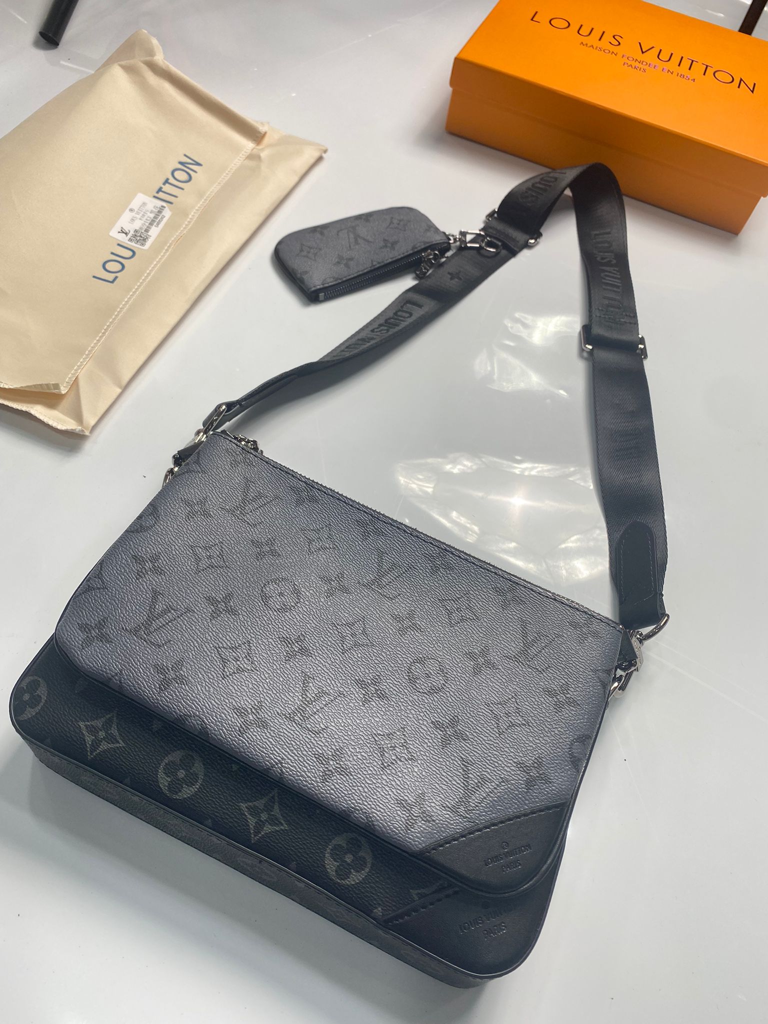 GREY LV BAG image 0