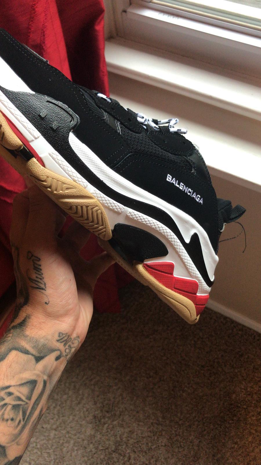 TRIPLE BLACK UPER image 6