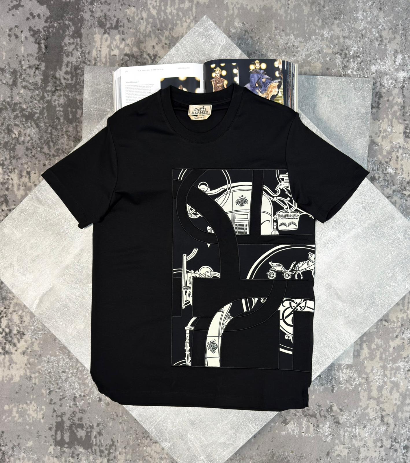 Herm Tshirt Black image 0