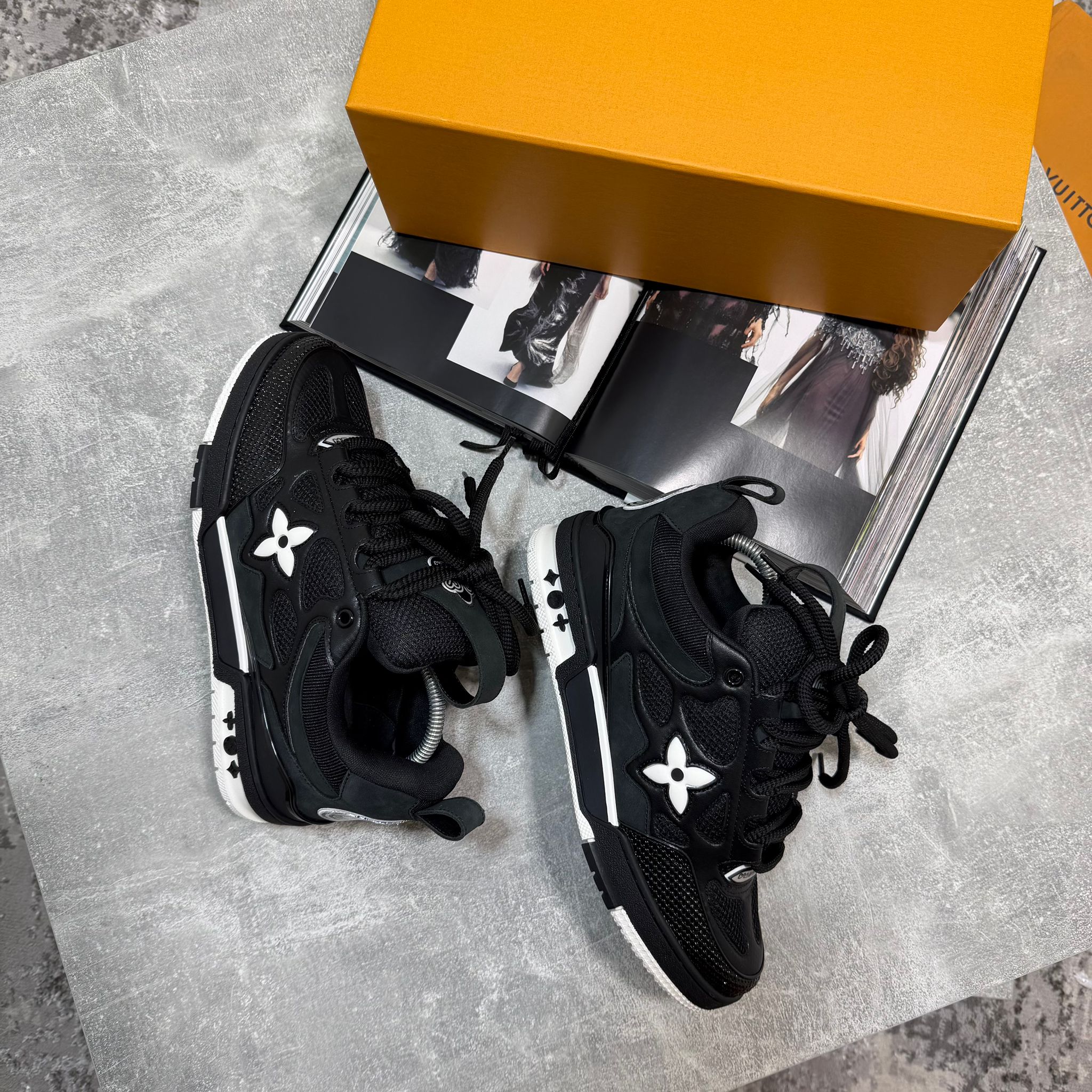 LV skates image 4