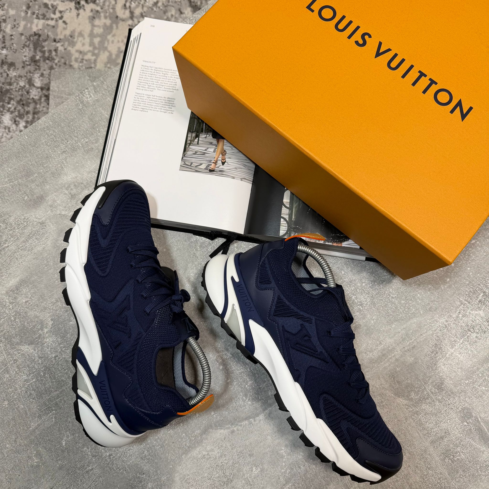 LV Sneaks Blue image 1