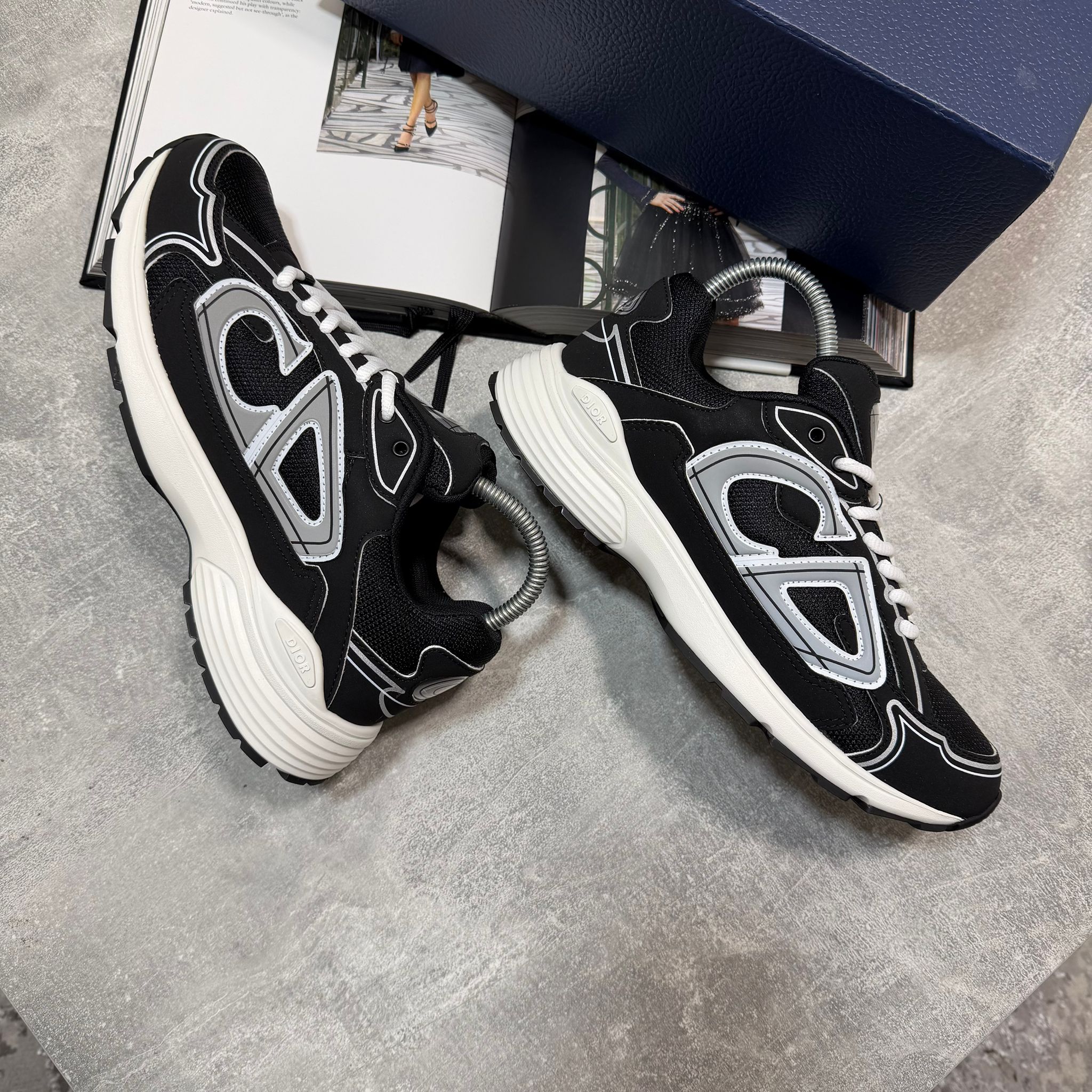 B30 Black n White image 0