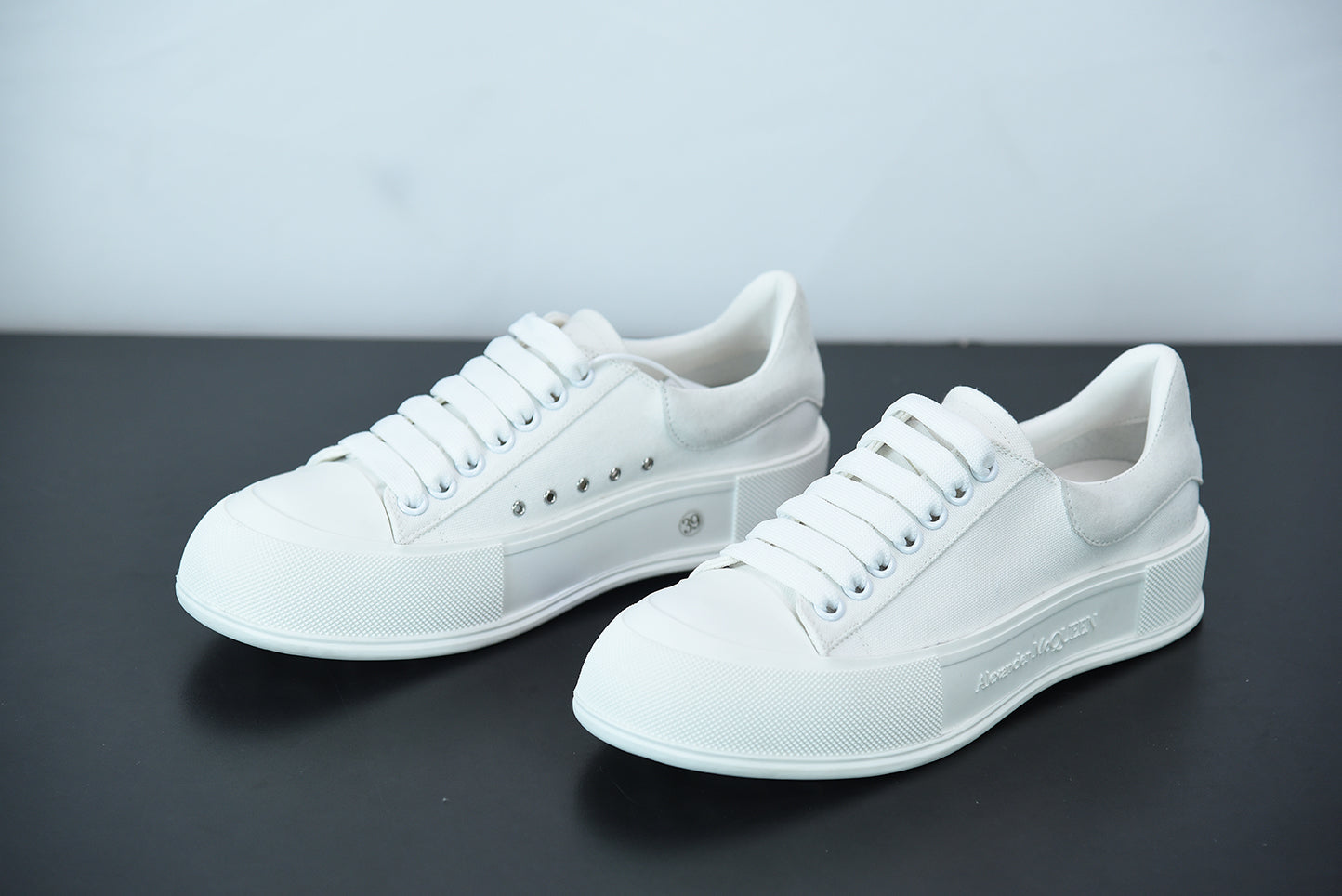 MQ CANVAS WHITE image 4