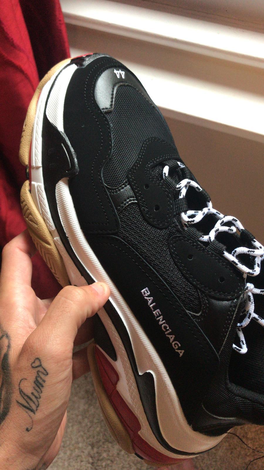TRIPLE BLACK UPER image 5