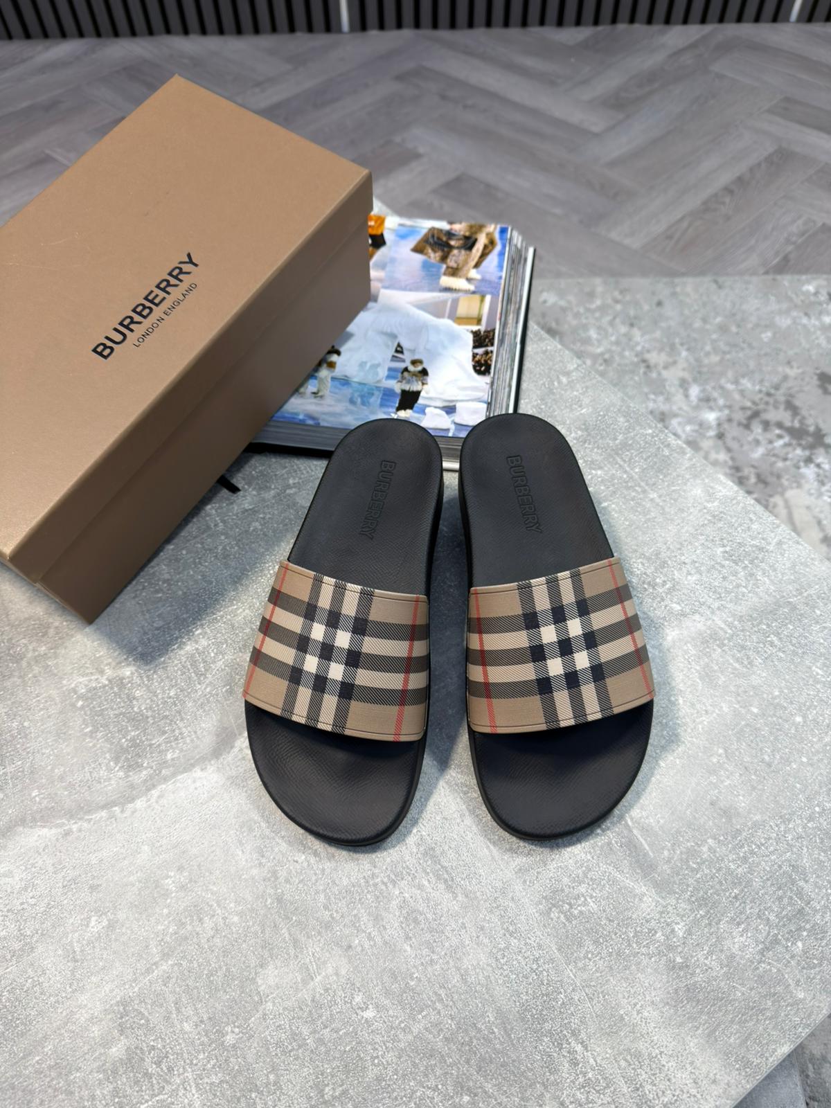 Burb Sliders womens image 1