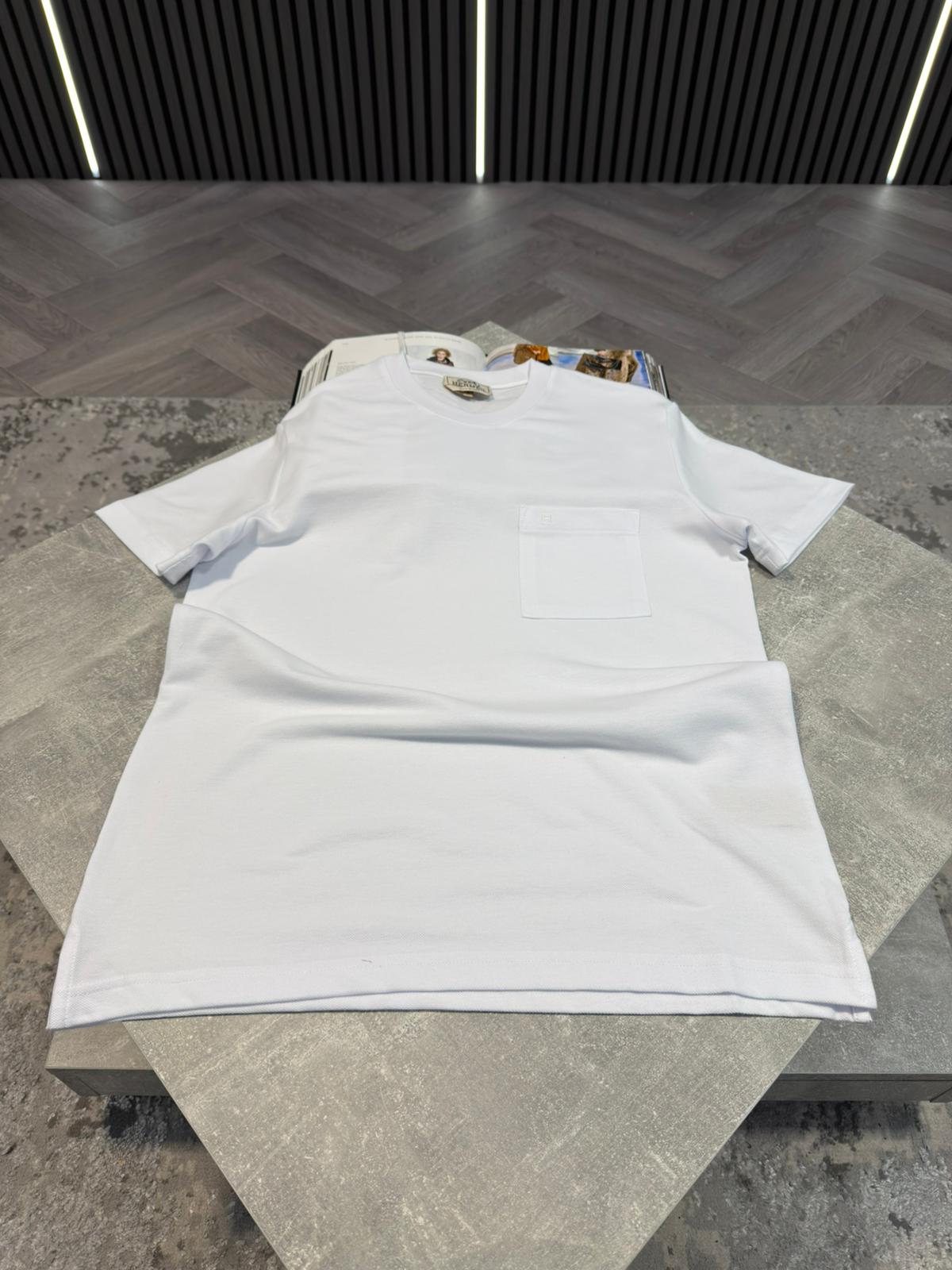 Herm Tshirt White image 1