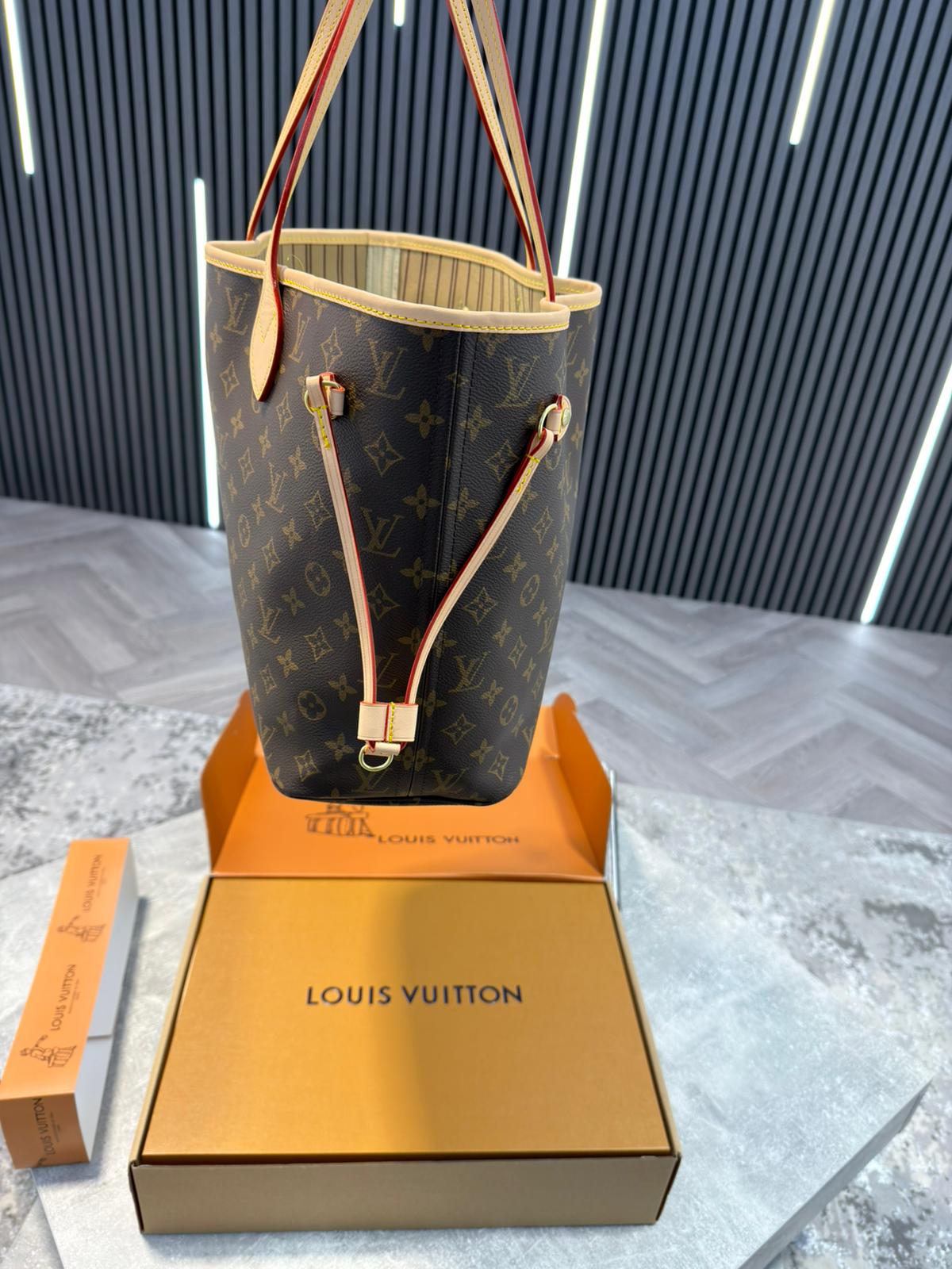 Lv Neverfull Bag image 3