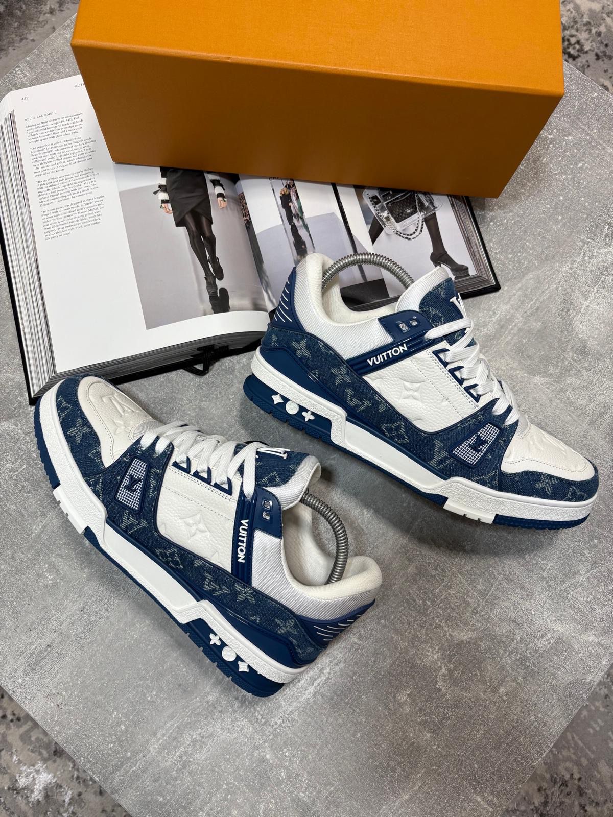 LV Sneaks Blue image 4