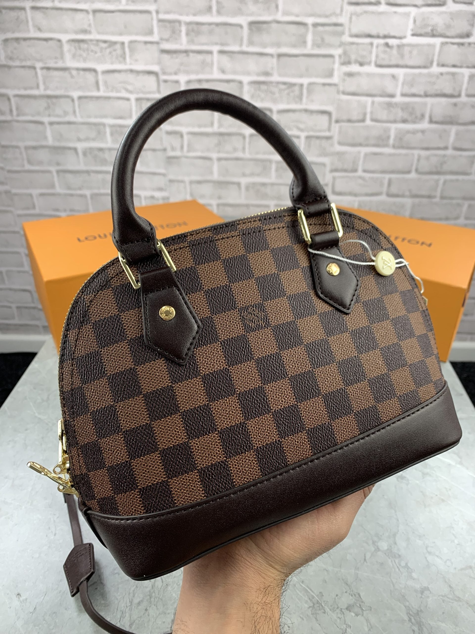 LV BAG COFFEE image 1