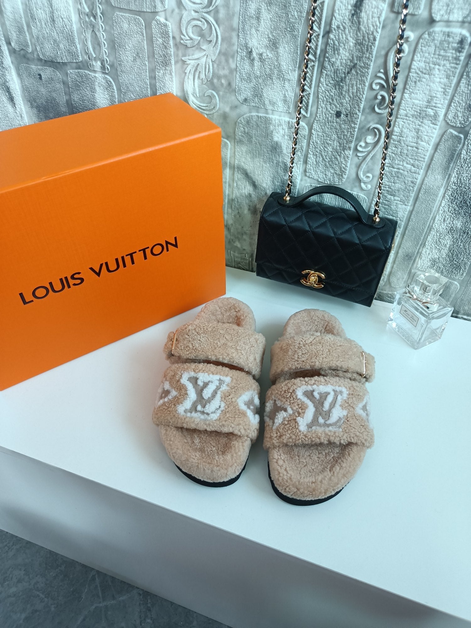 FLUFFY MONOGRAM SANDAL image 2