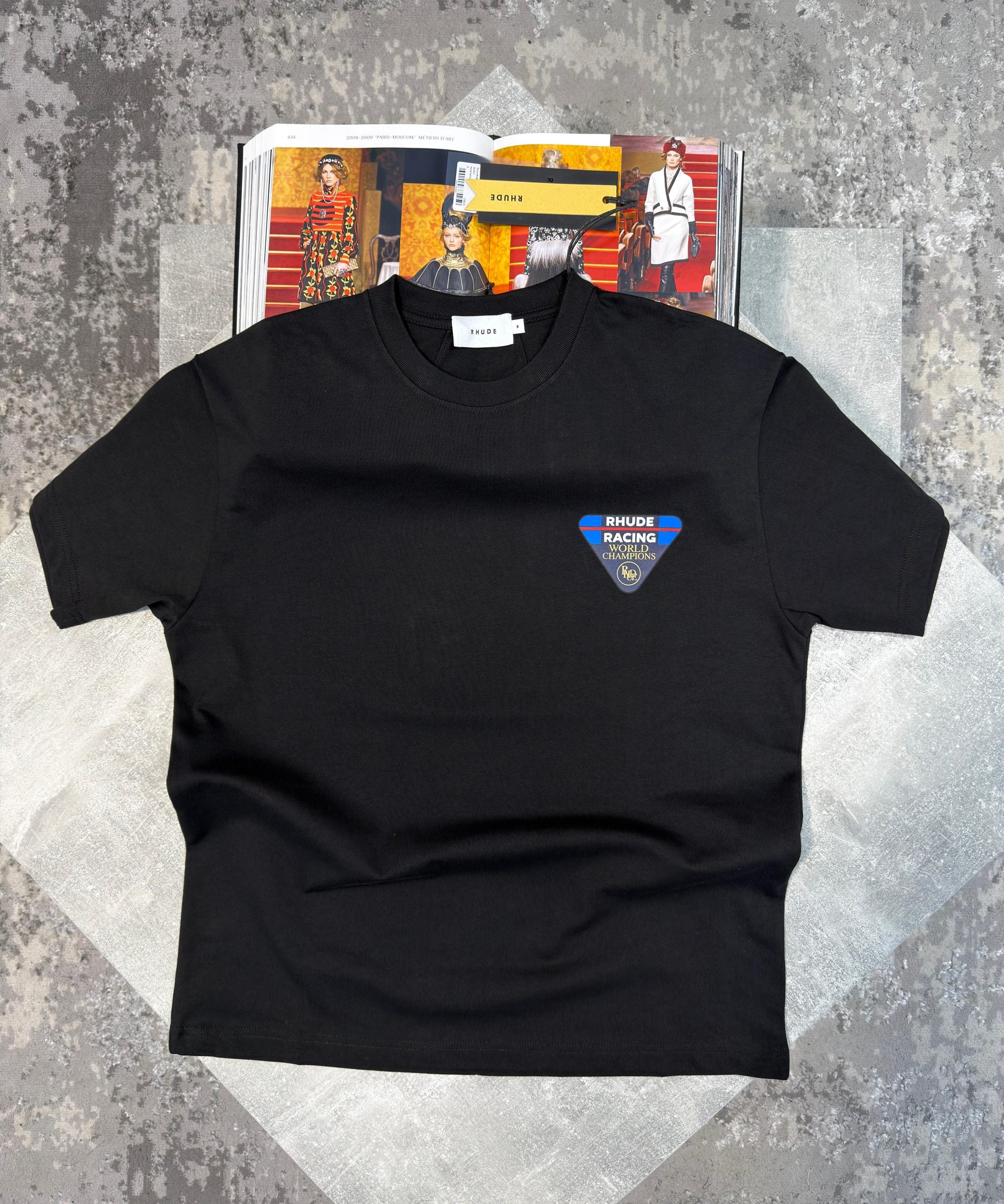 Hude Tshirt Black image 0