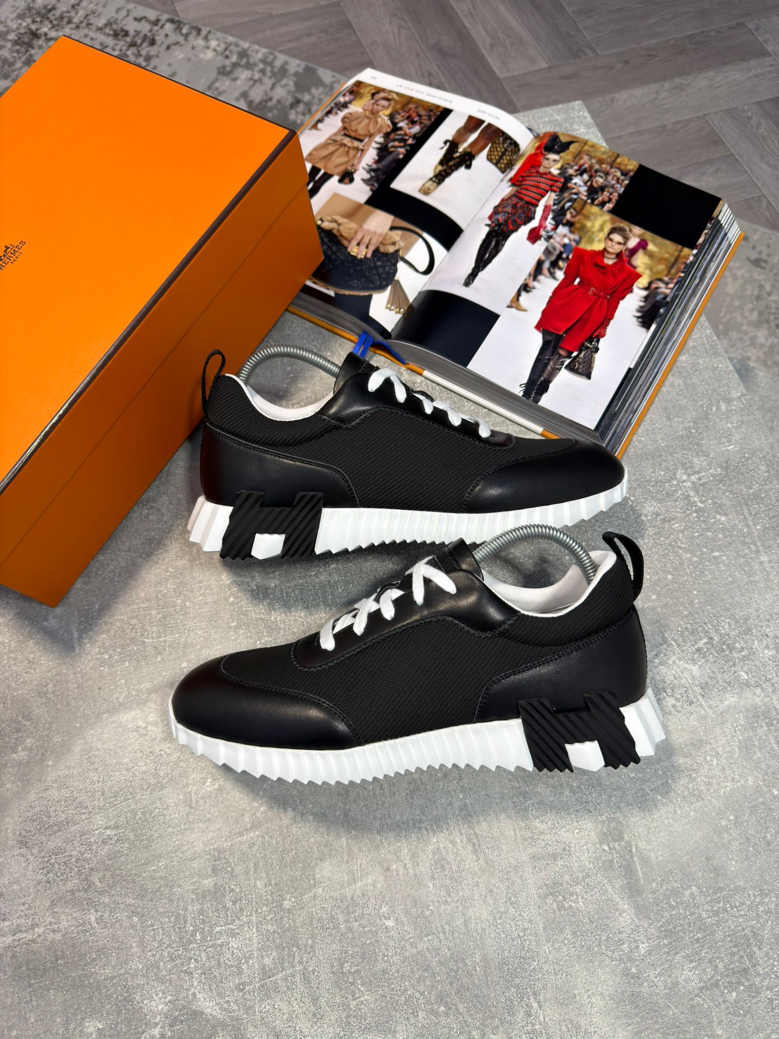 Herm Trainers image 0
