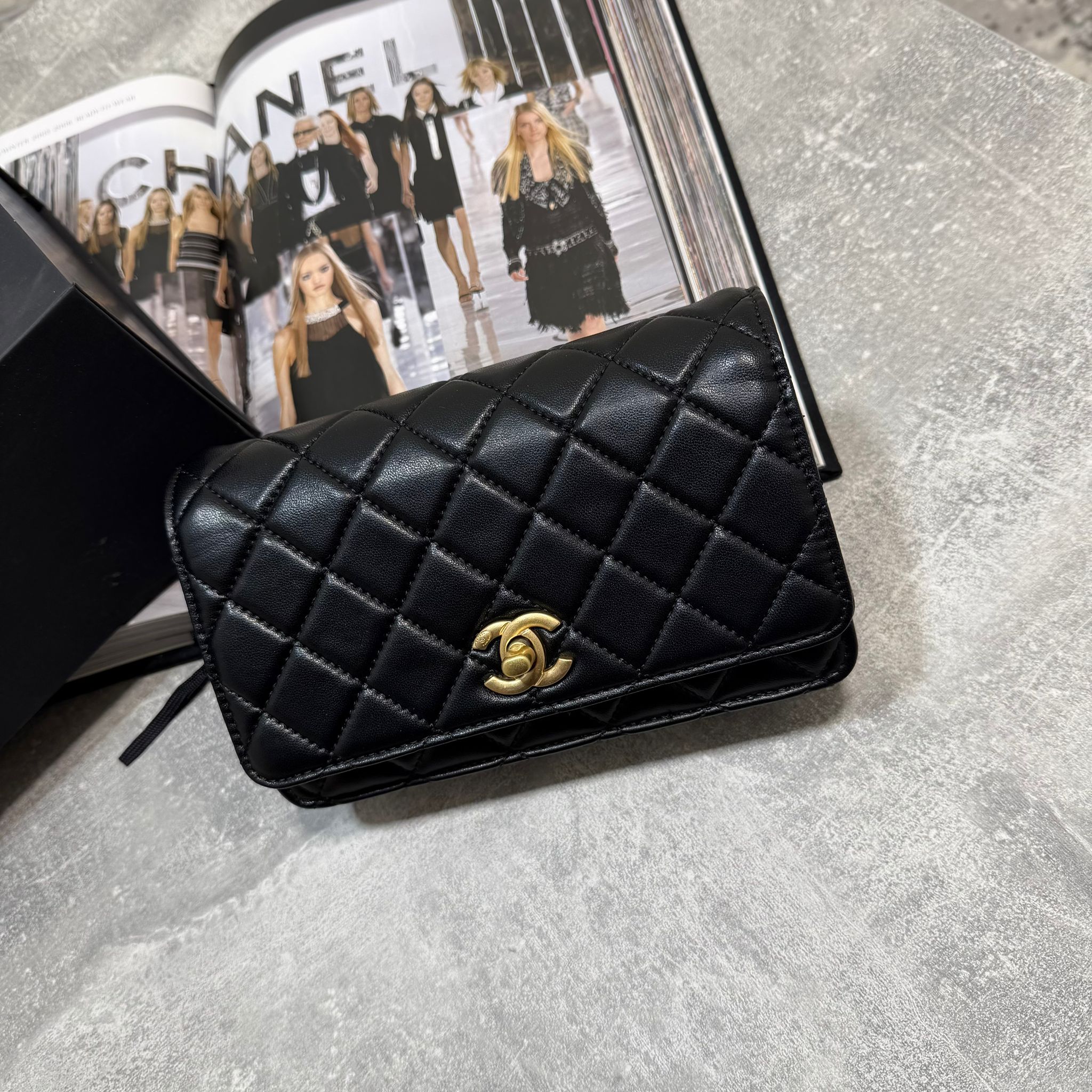 CHN Bag Black image 3
