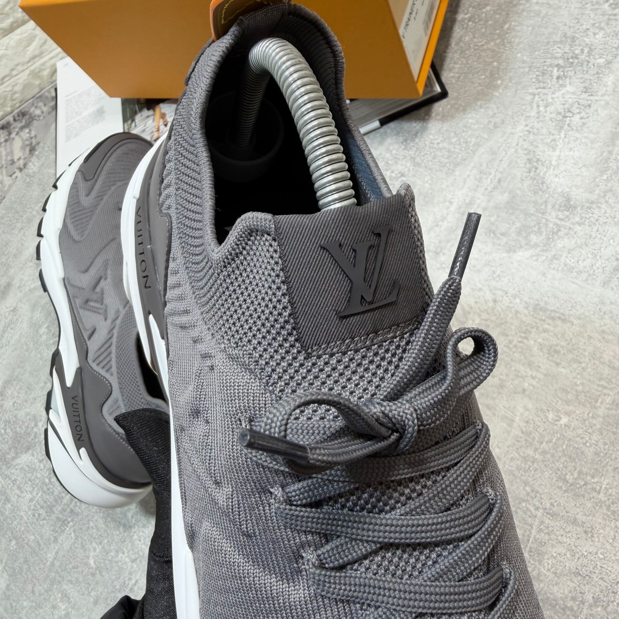 LV Sneaks Grey image 2