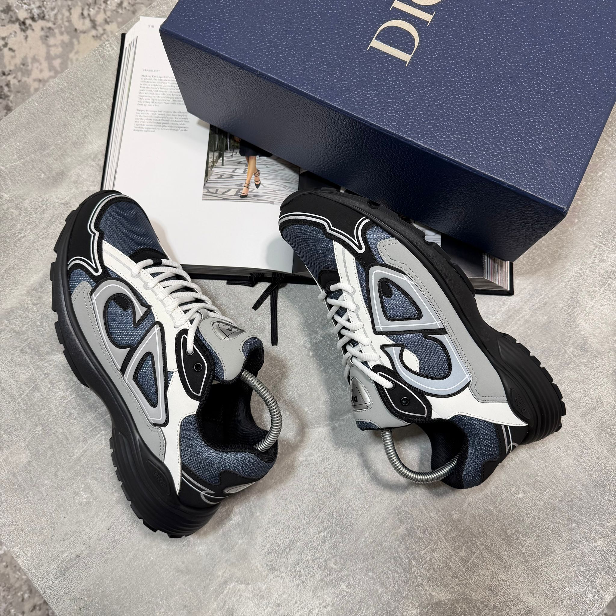 B30 Grey n Black image 0