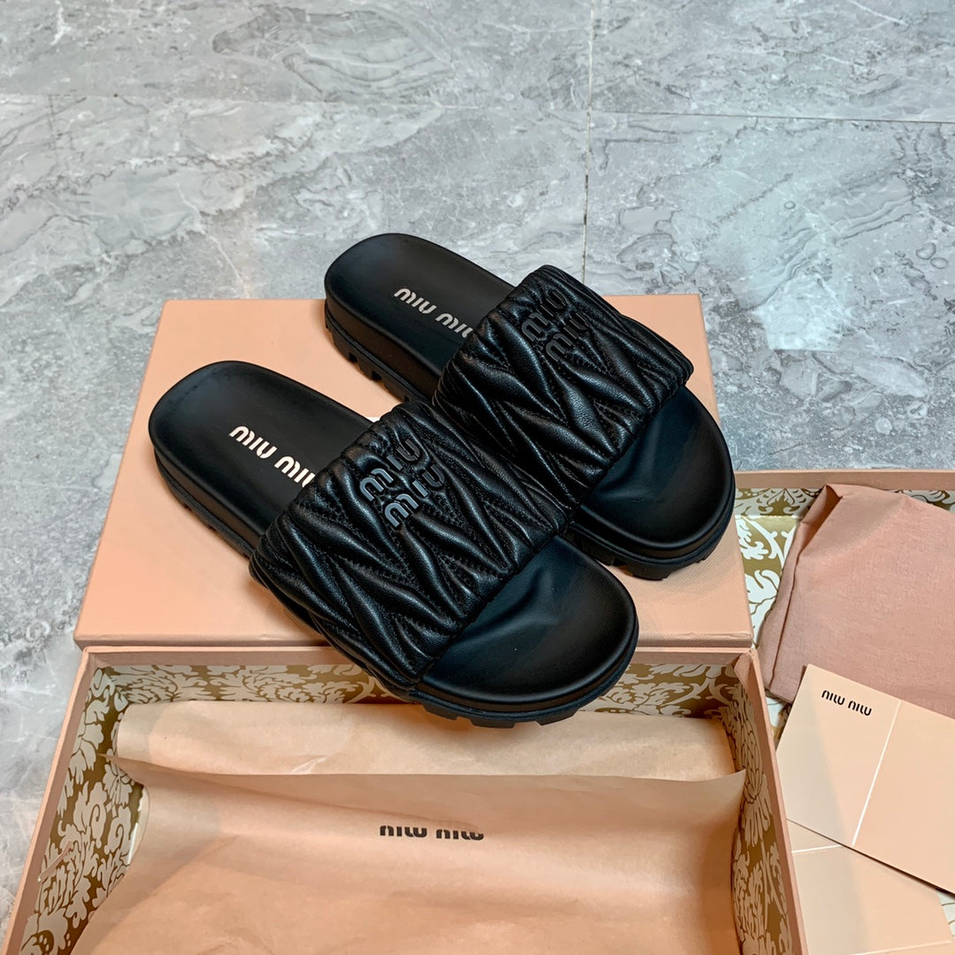 MlU SLIDE BLACK image 1