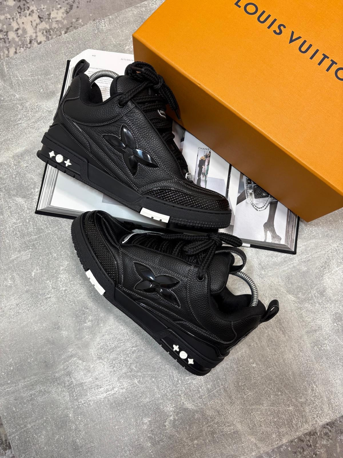 LV trainers image 0
