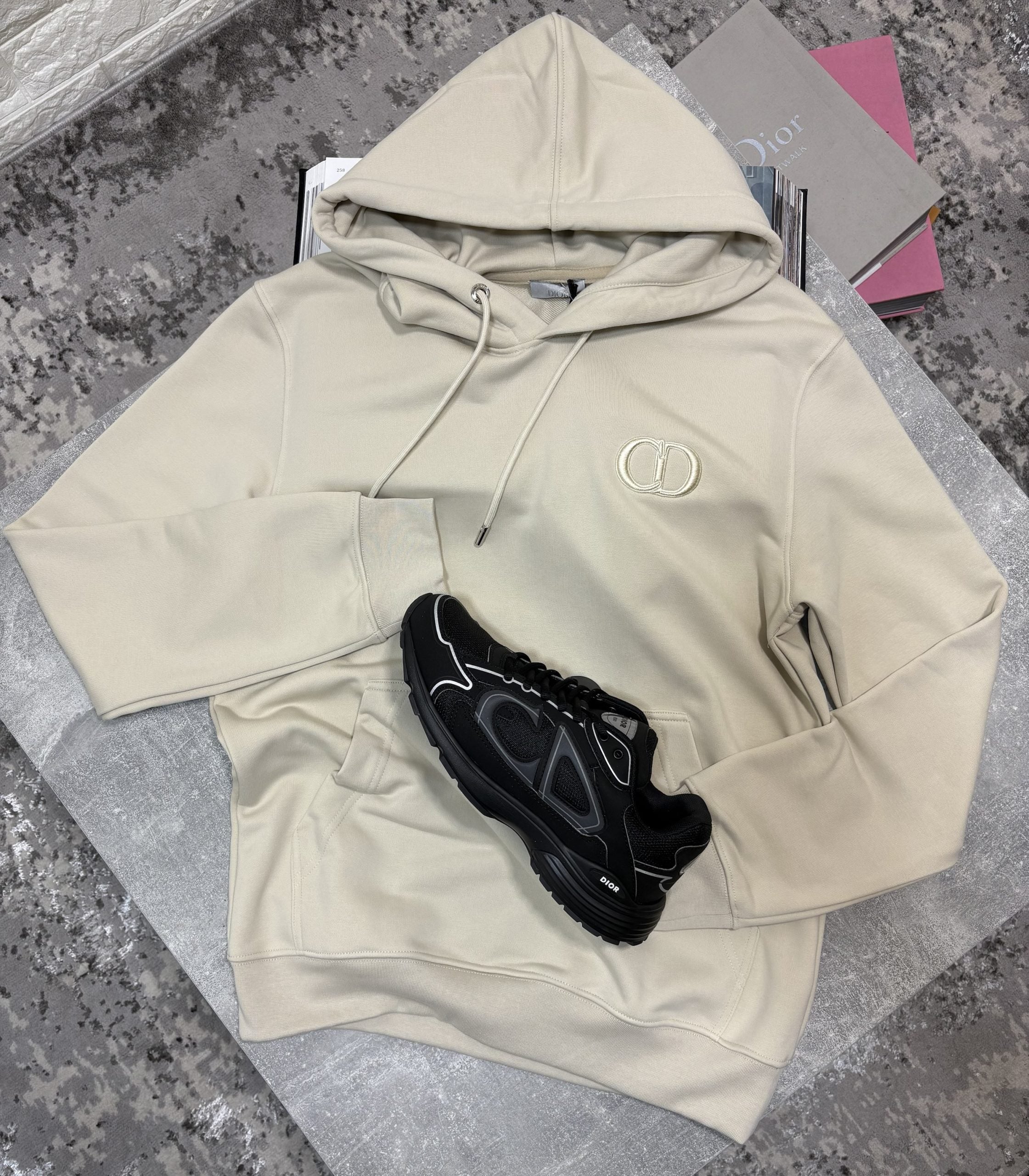 IOR Hoodie Biege image 0