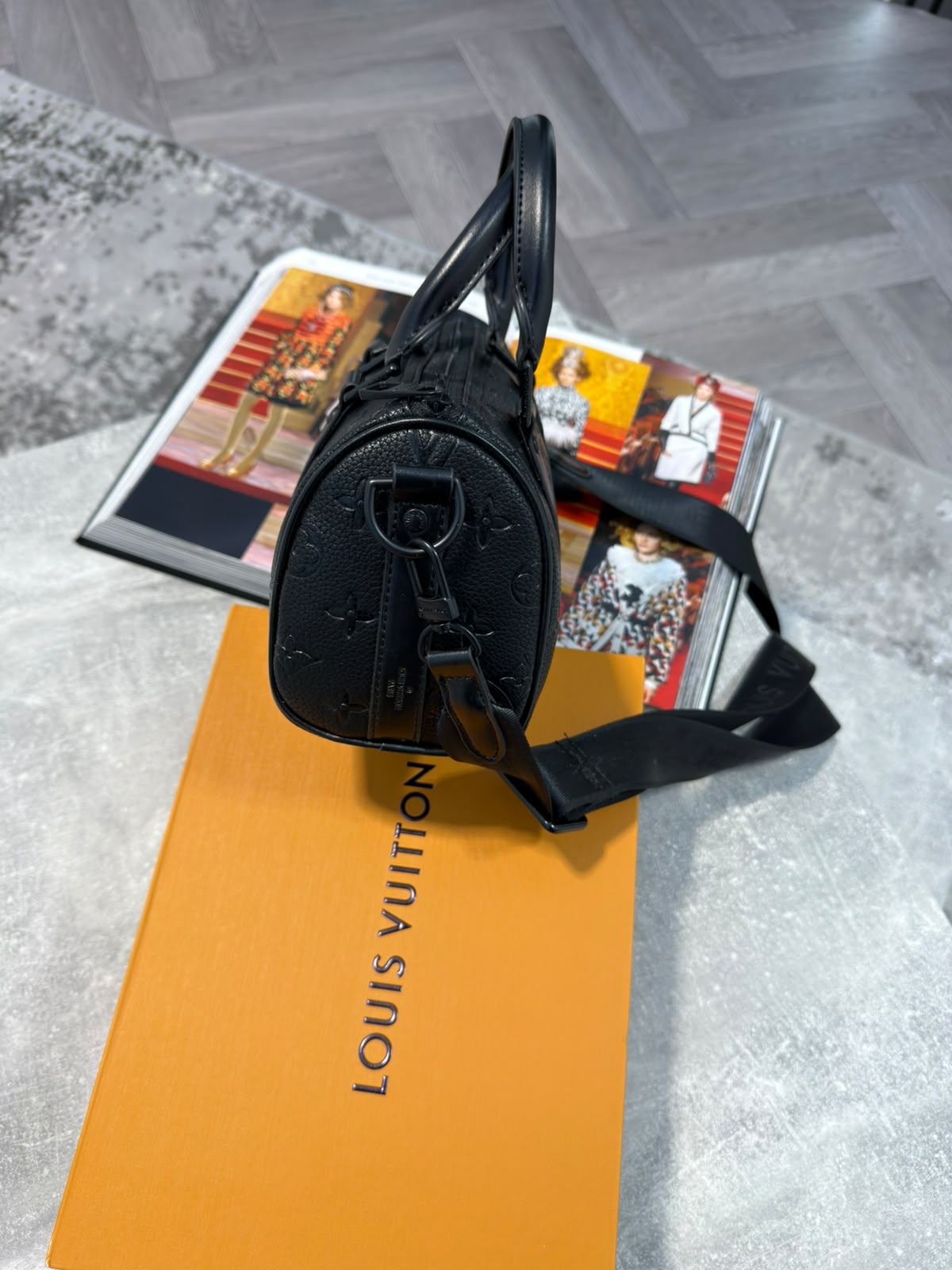 Lv Mens bag image 3