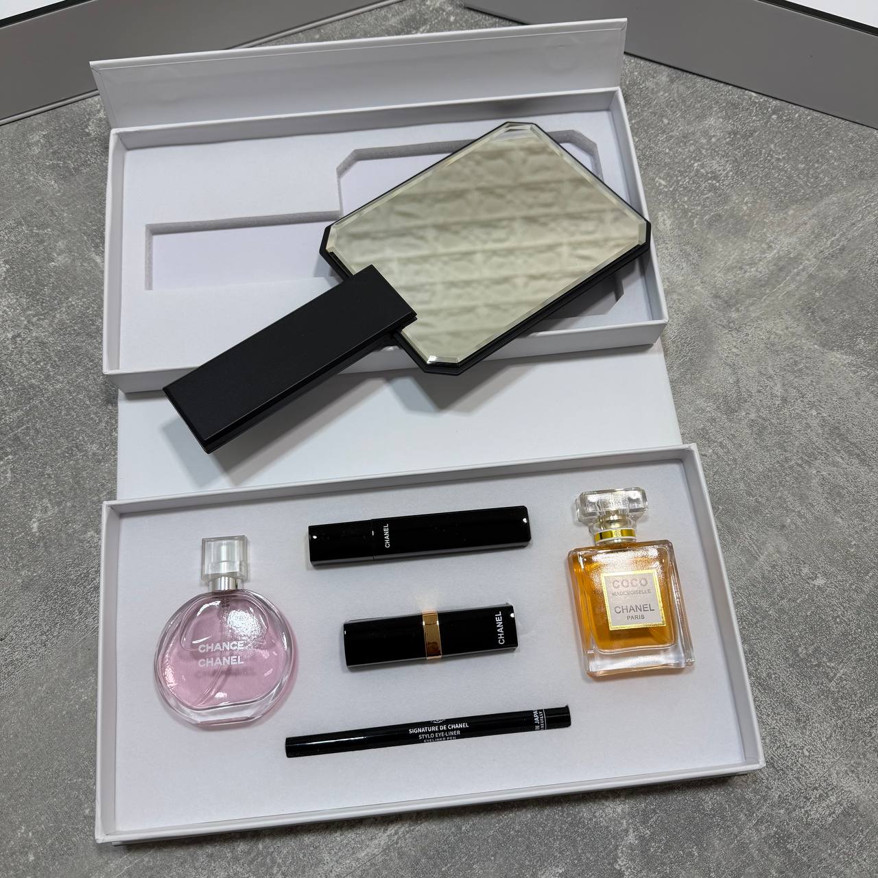 Chanel Gift Set image 0