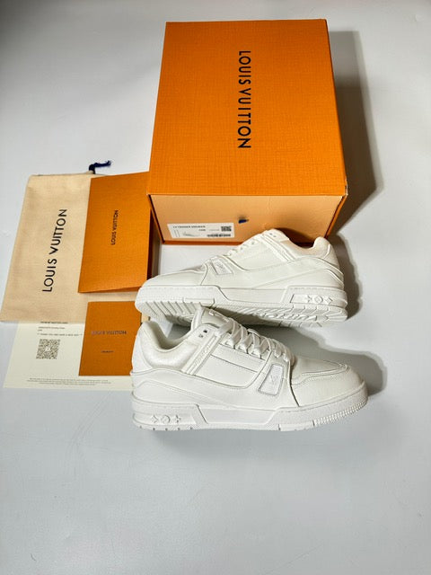 L-V WHITE image 0