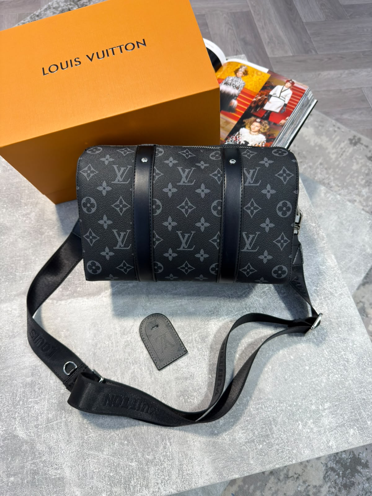 Lv Mens bag image 4