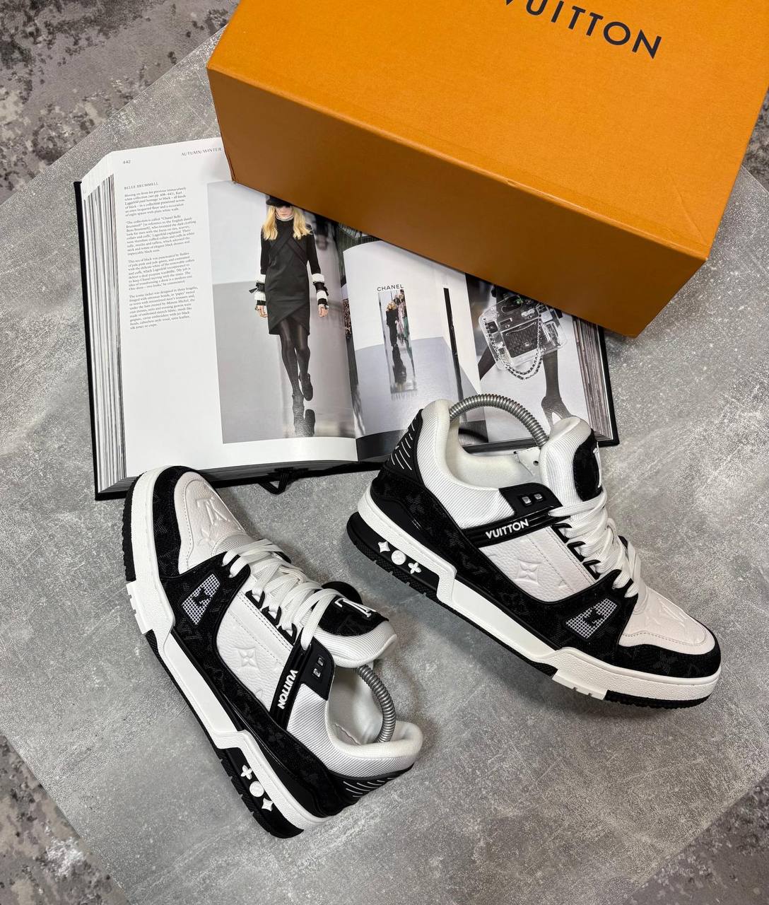 LV Sneaks image 0