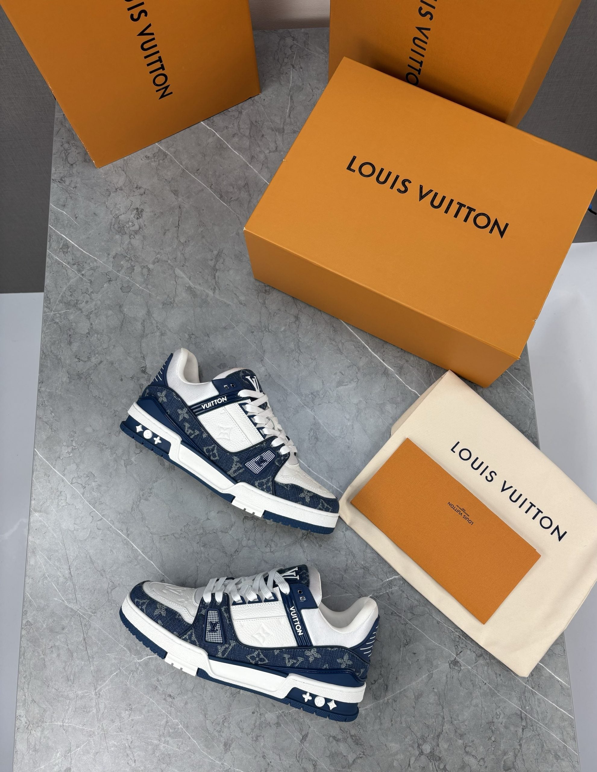 lV TRAINER BLUE - 10 image