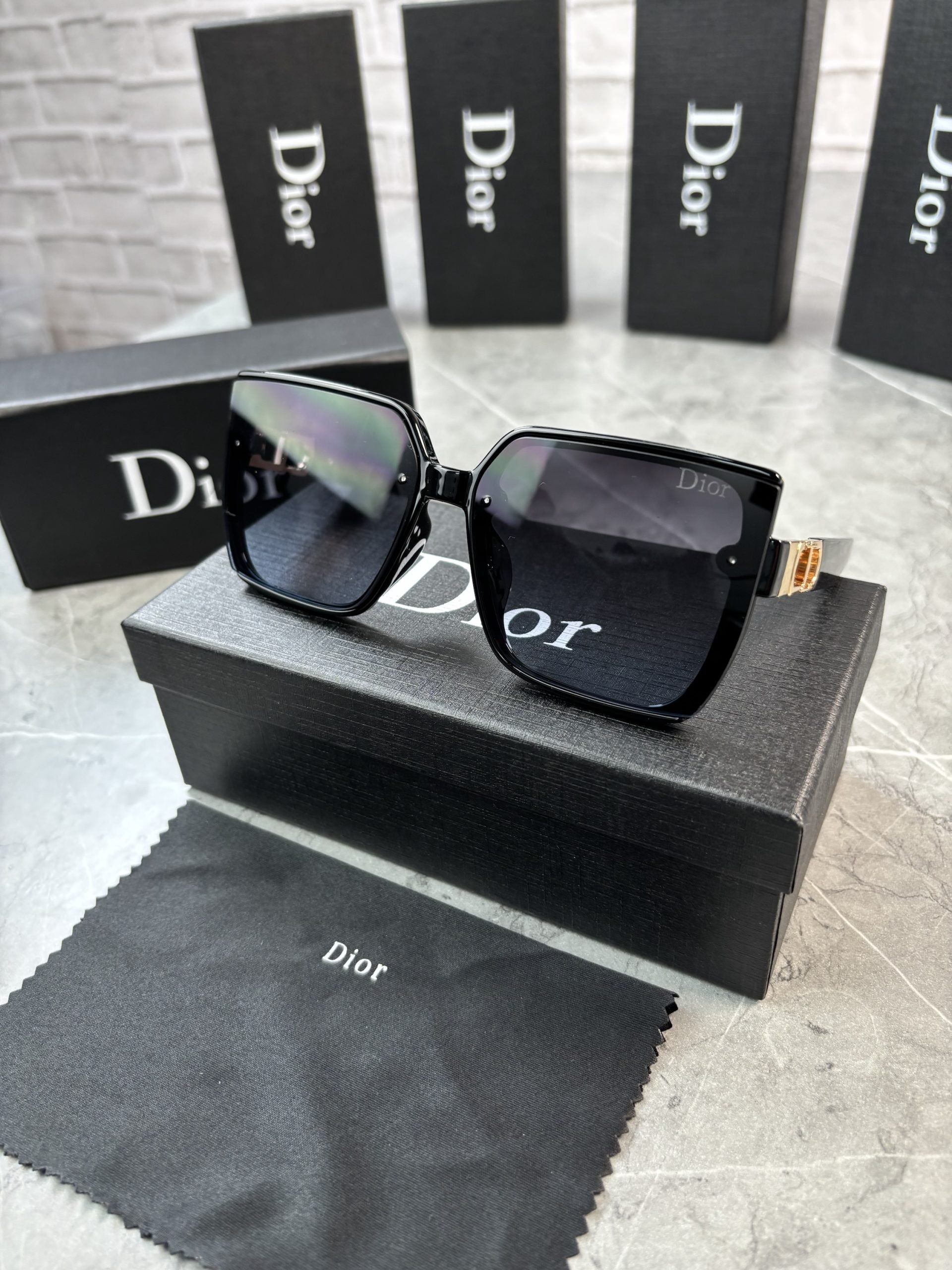 IOR BLACK GLASSES image 0