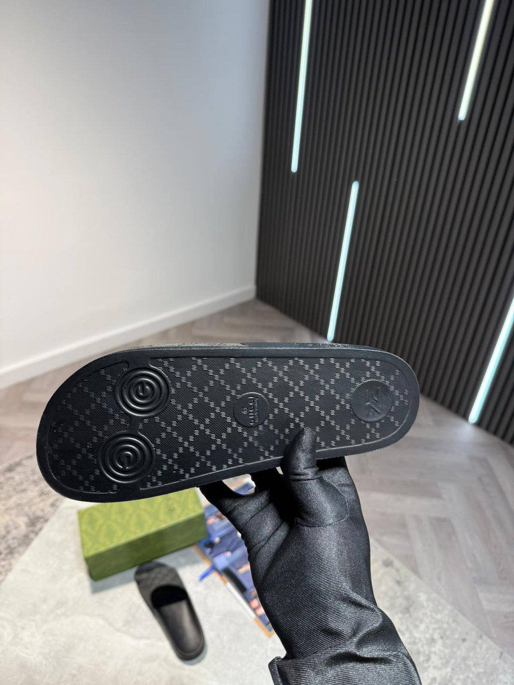 UCCI Sliders image 6