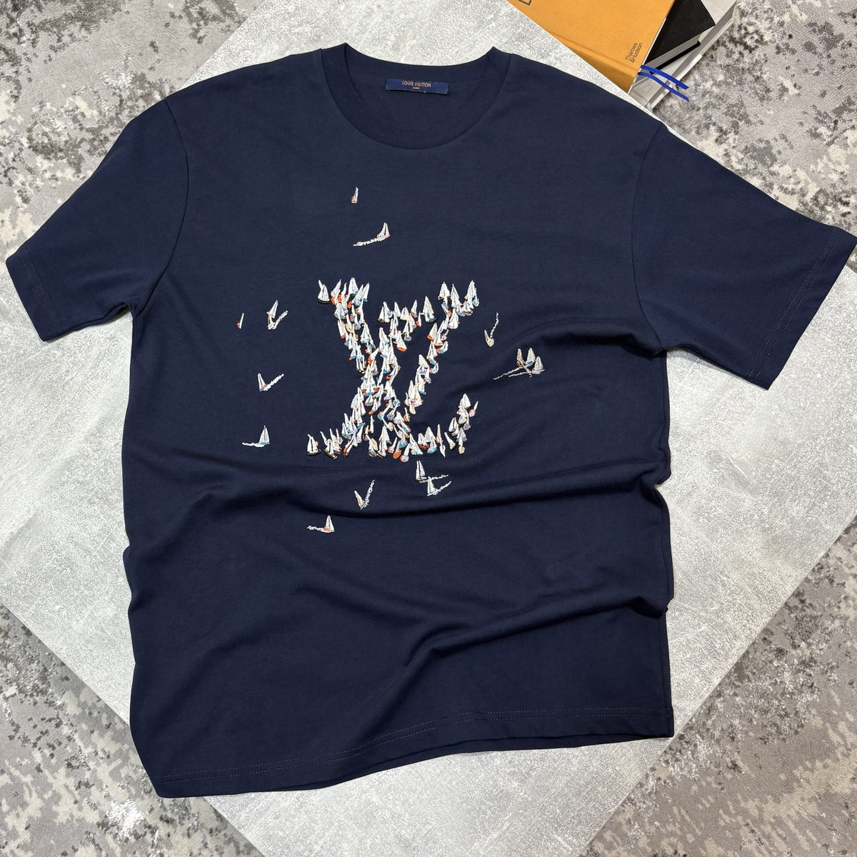 LV Tshirt Navy image 0