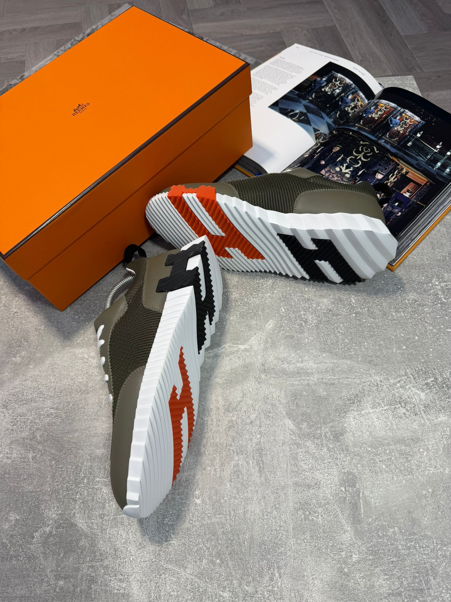 Herm Trainers image 2
