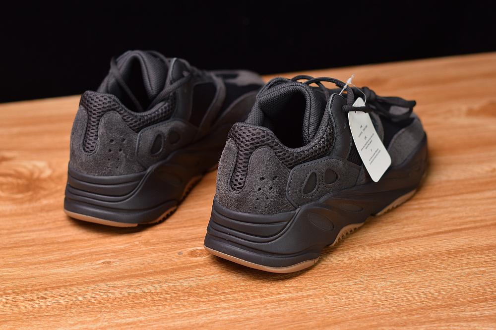 700 BLACK GUM SOLE image 1