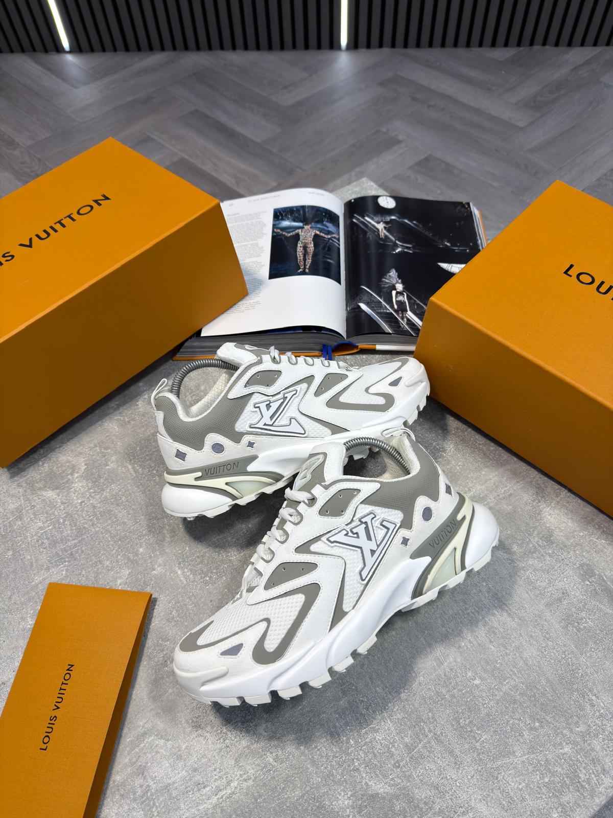 LV Tactics White image 0