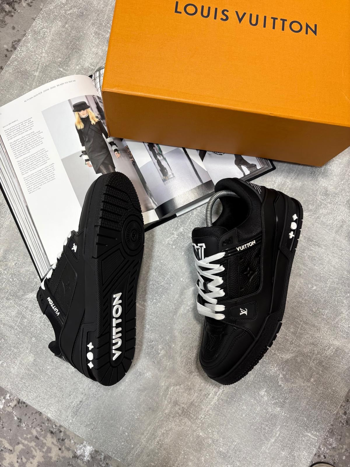 LV Sneaks Black image 1