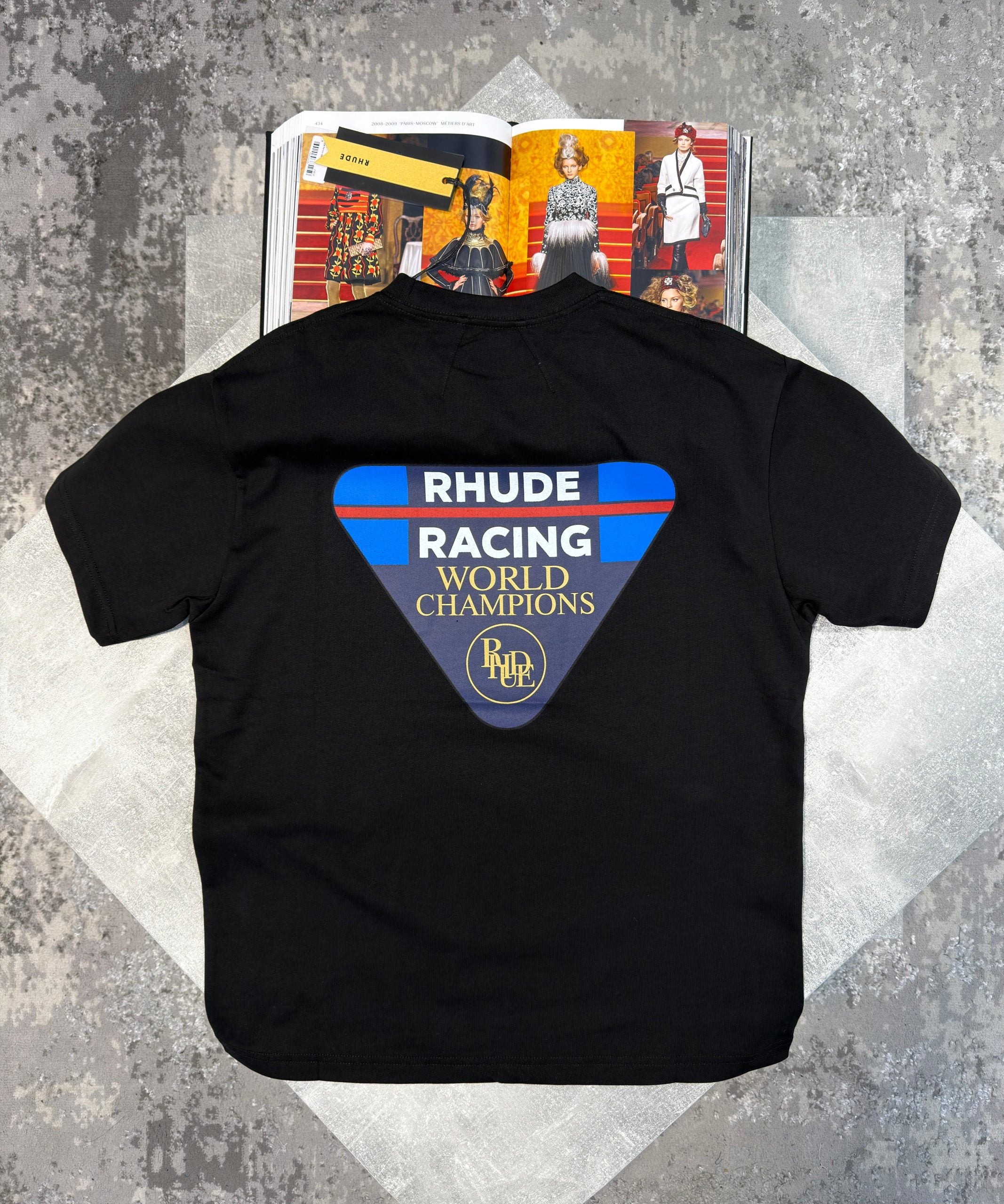 Hude Tshirt Black image 1