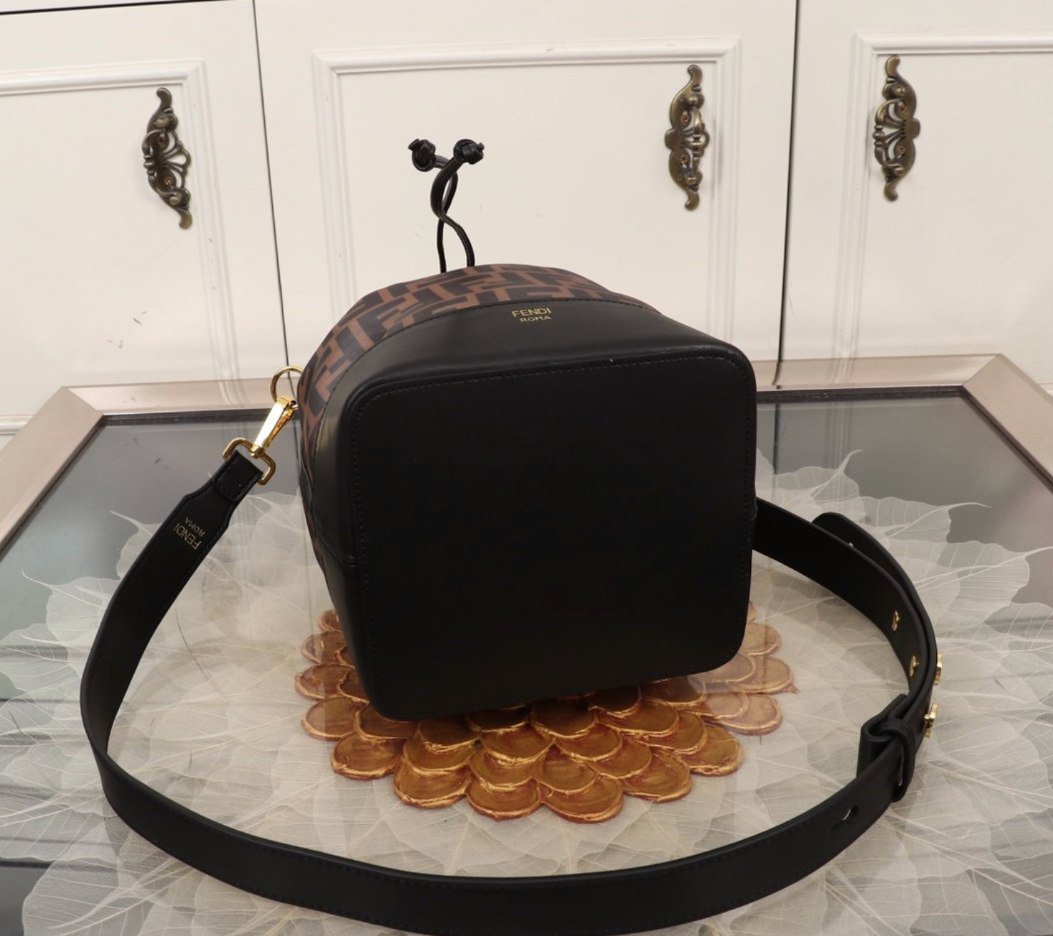 FEN SHOULDER BAG image 2