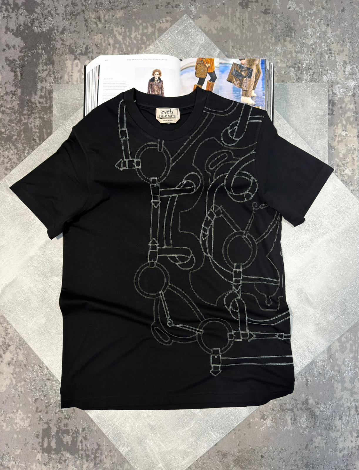 Herm Tshirt Black image 0