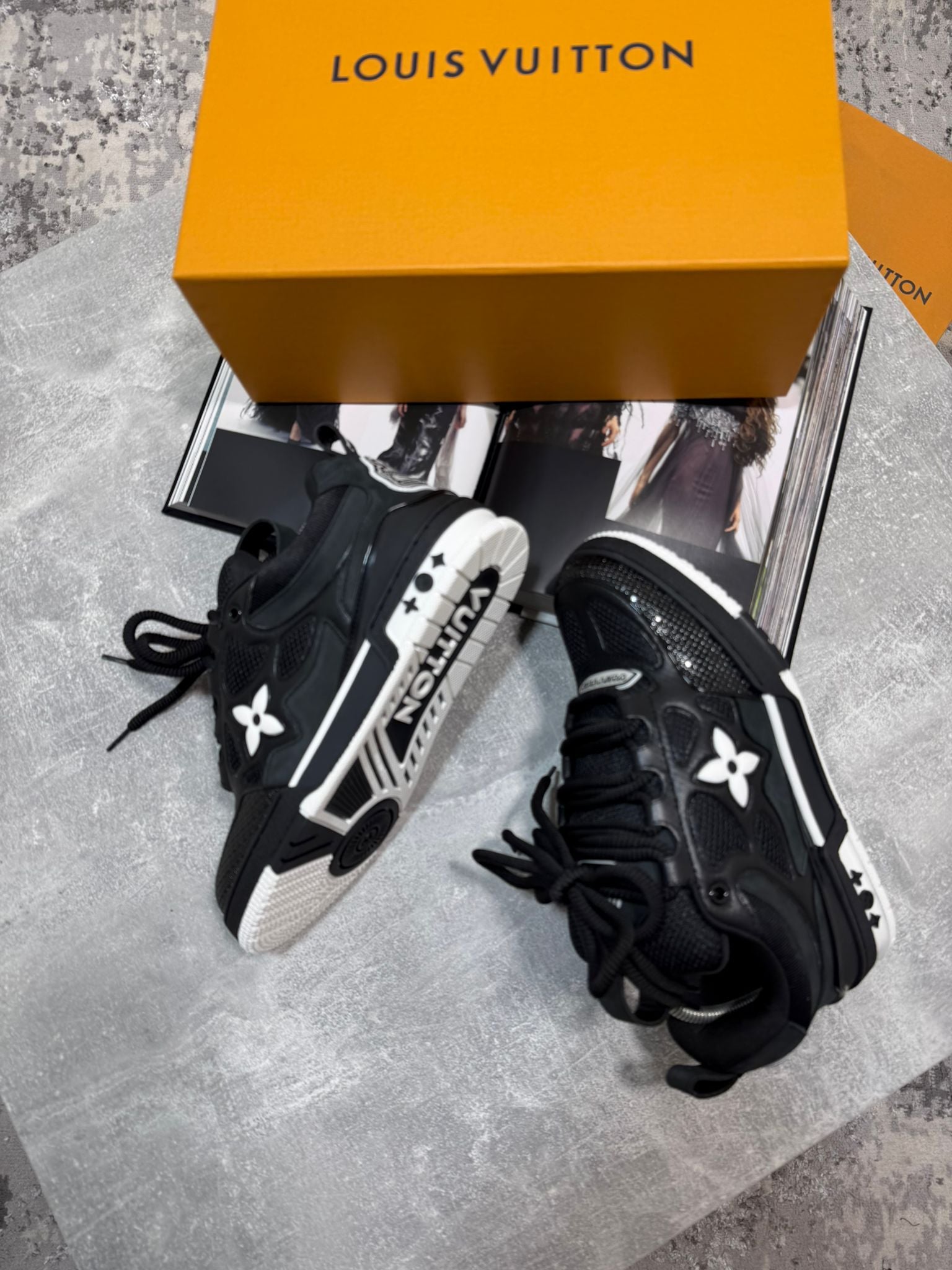 LV skates image 5