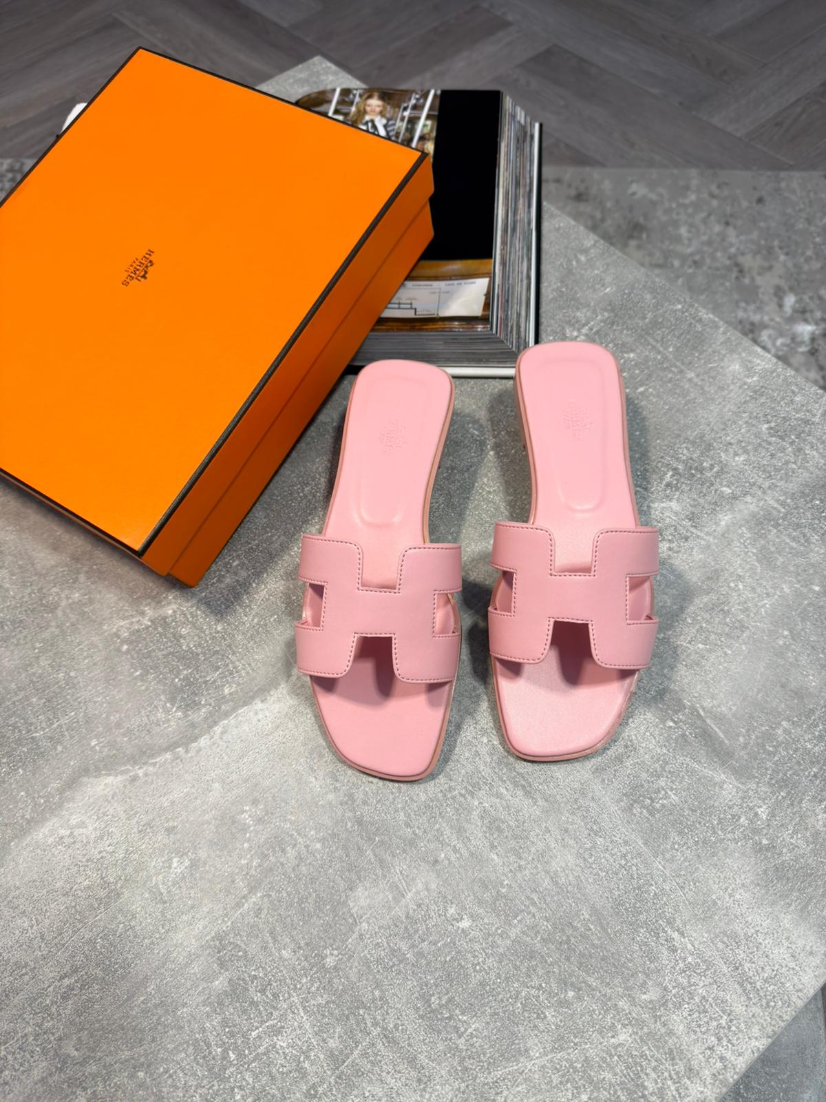 Herm Sliders Women image 0