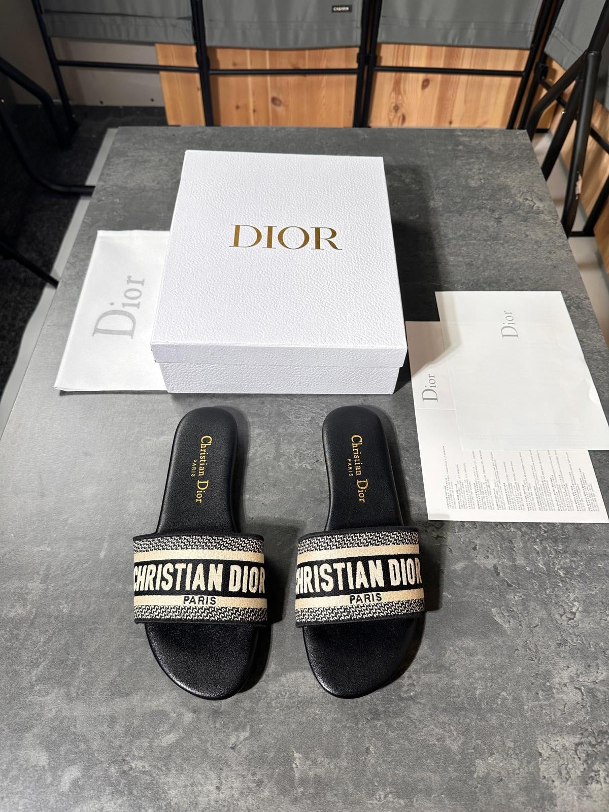 DIOR SLIDE image 0