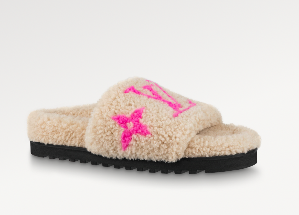L-V FLUFFY SLIPPERS image 1
