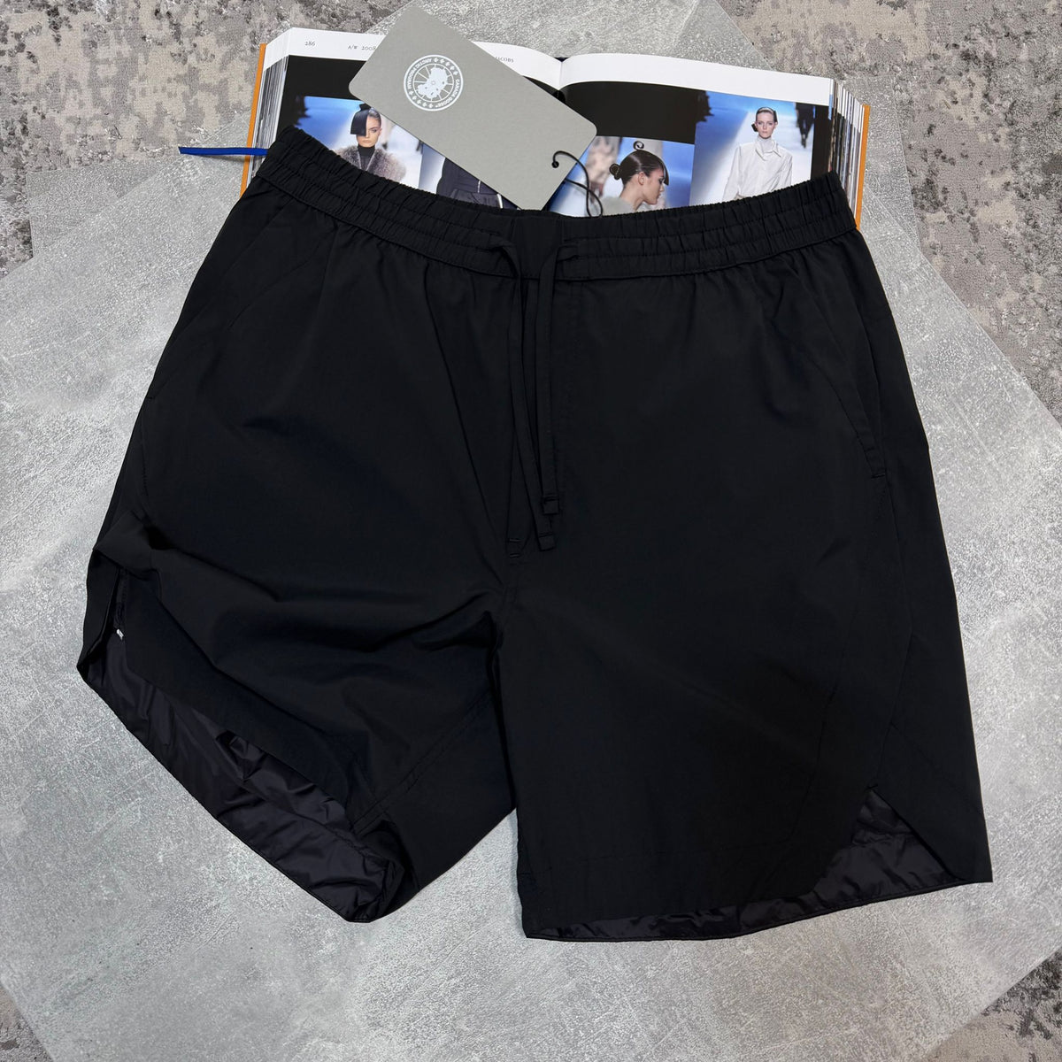 Goose shorts image 1