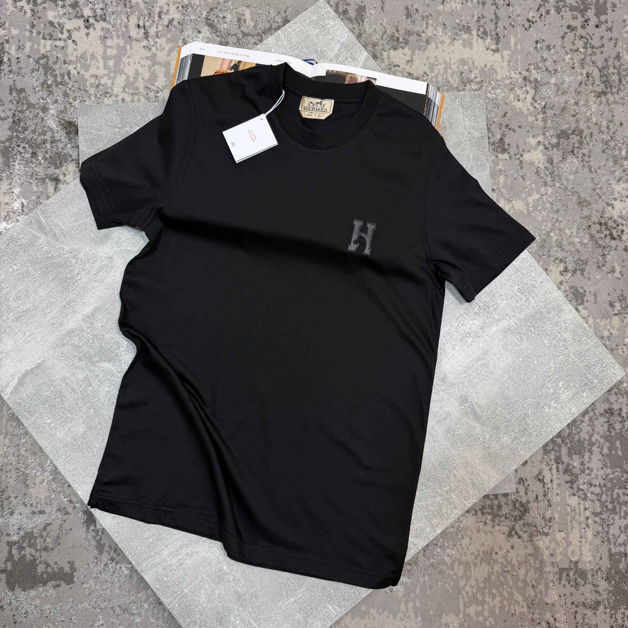 Herm Tshirt Black image 0